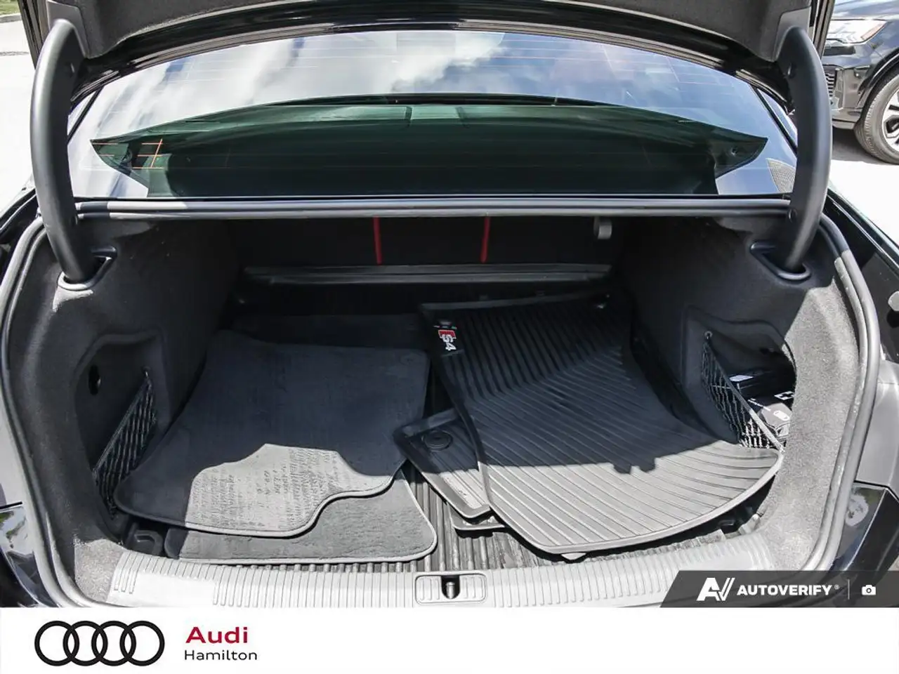 Audi S4 снимка Audi S4