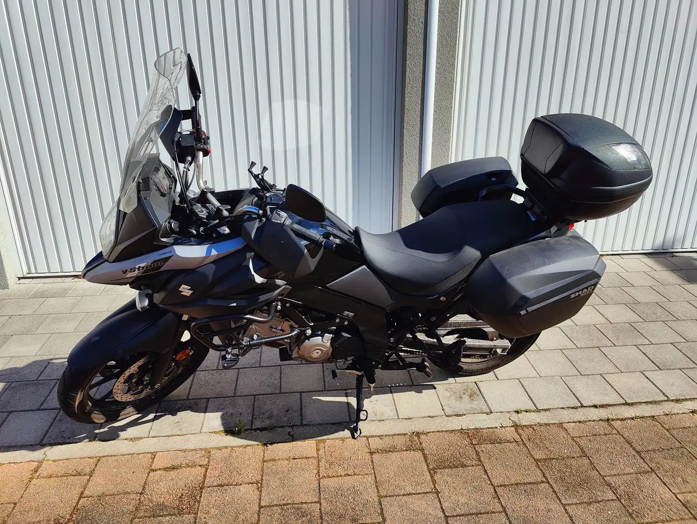 Suzuki V-Strom 650 DL Nero - 1