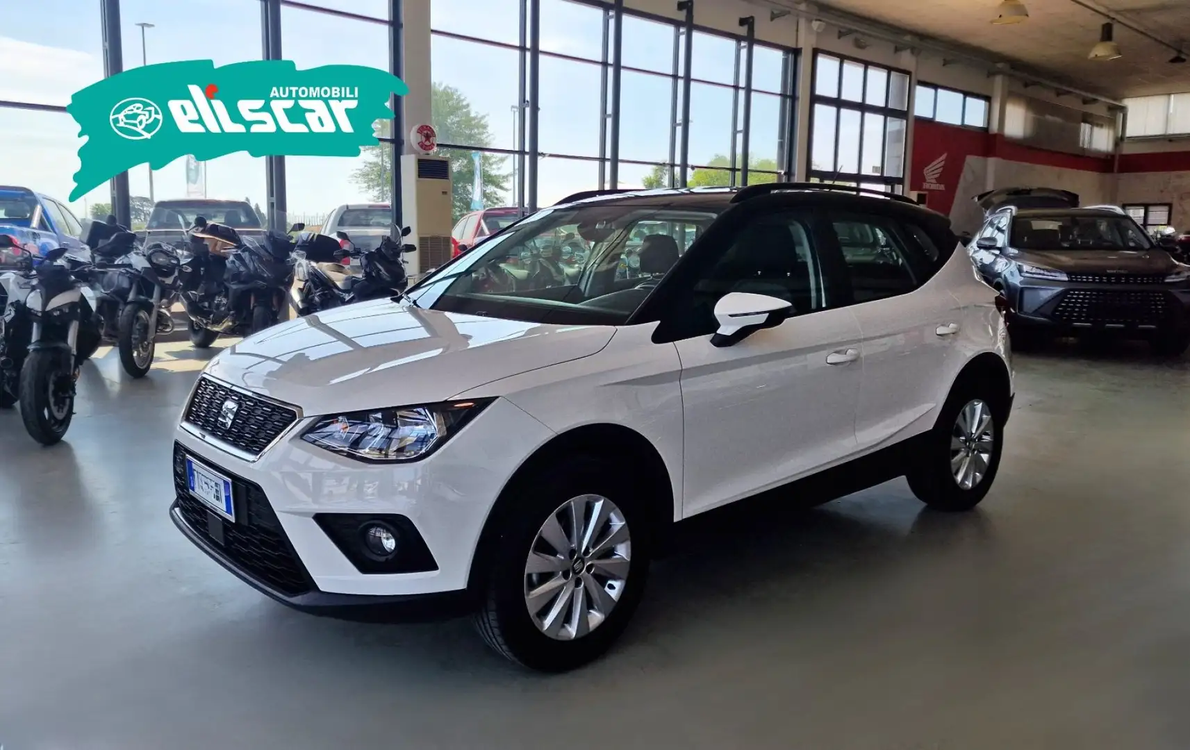 SEAT Arona 1.0 TGI Bianco - 2
