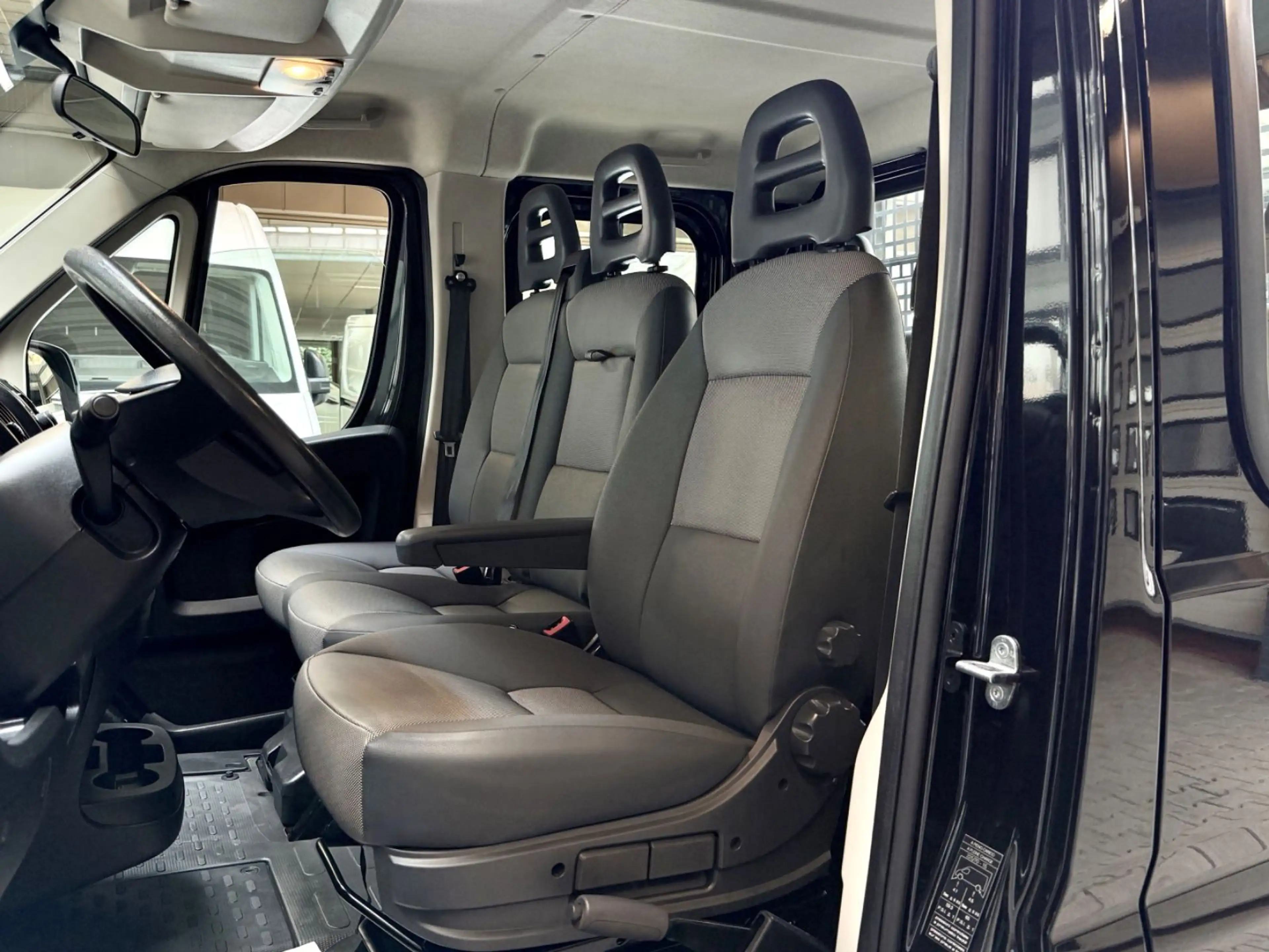 Peugeot Boxer 2.2 D L3 PRITSCHE DOKA 7-SITZER KLIMA DAB — photo 13