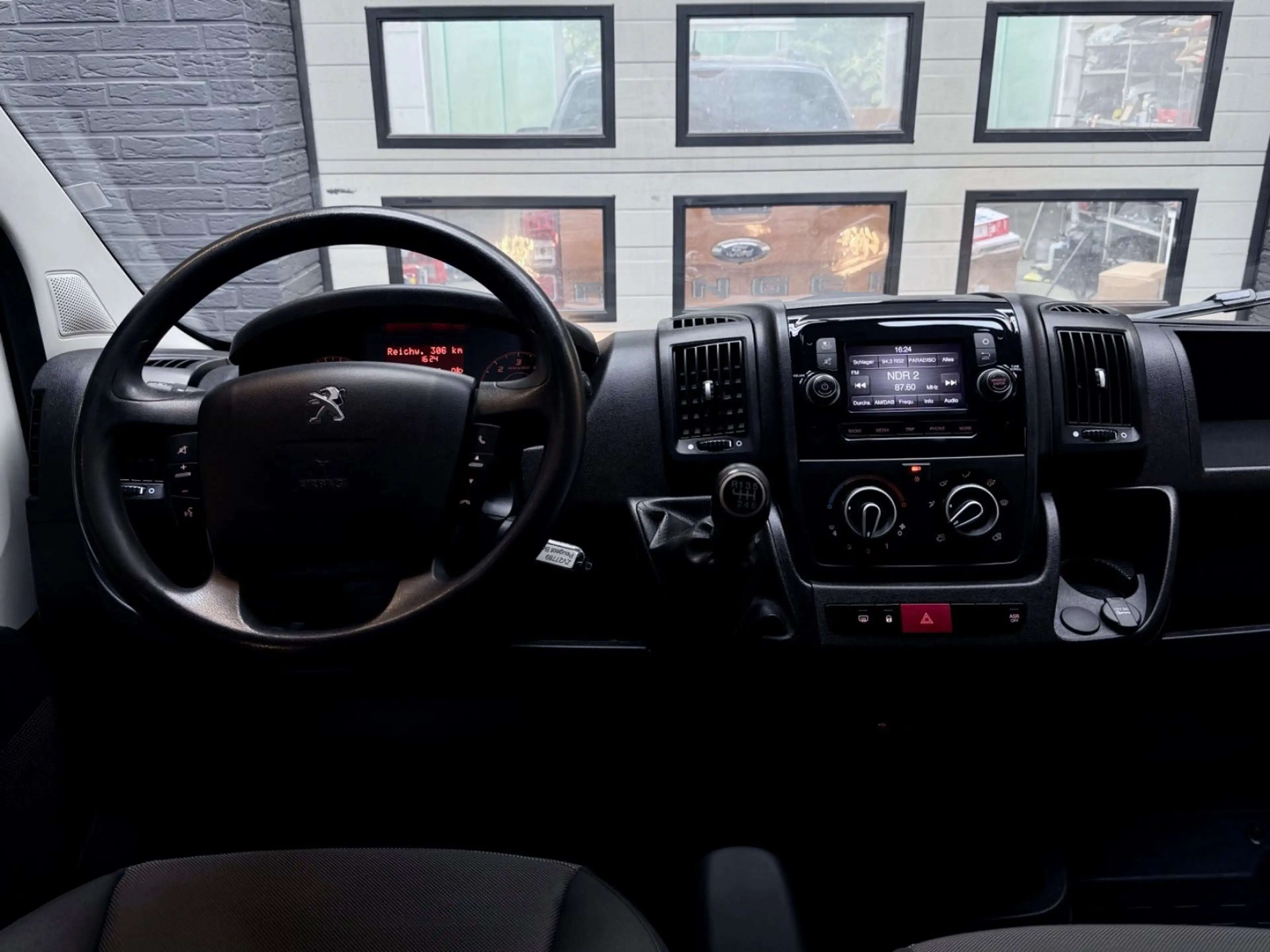 Peugeot Boxer 2.2 D L3 PRITSCHE DOKA 7-SITZER KLIMA DAB — photo 15