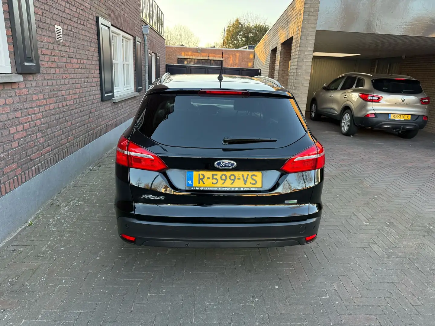 Ford Focus Focus 1.0 Trend Edition Zwart - 2