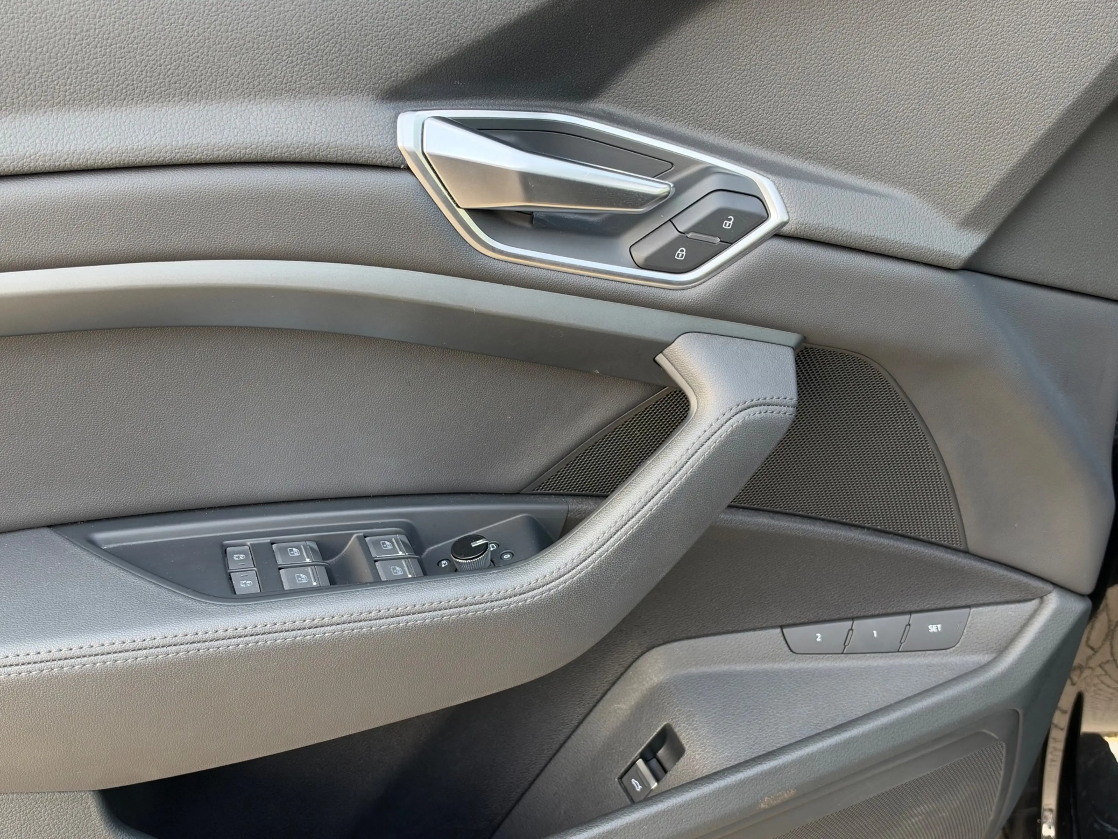 Audi e-tron E-tron 50 quattro PANO SOH 92% 71 kWh NAP — photo 13