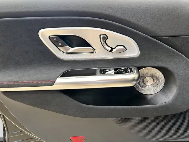 Mercedes-Benz Cla view 12