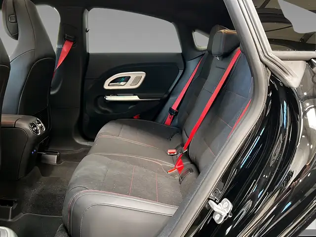 Mercedes-Benz Cla view 9
