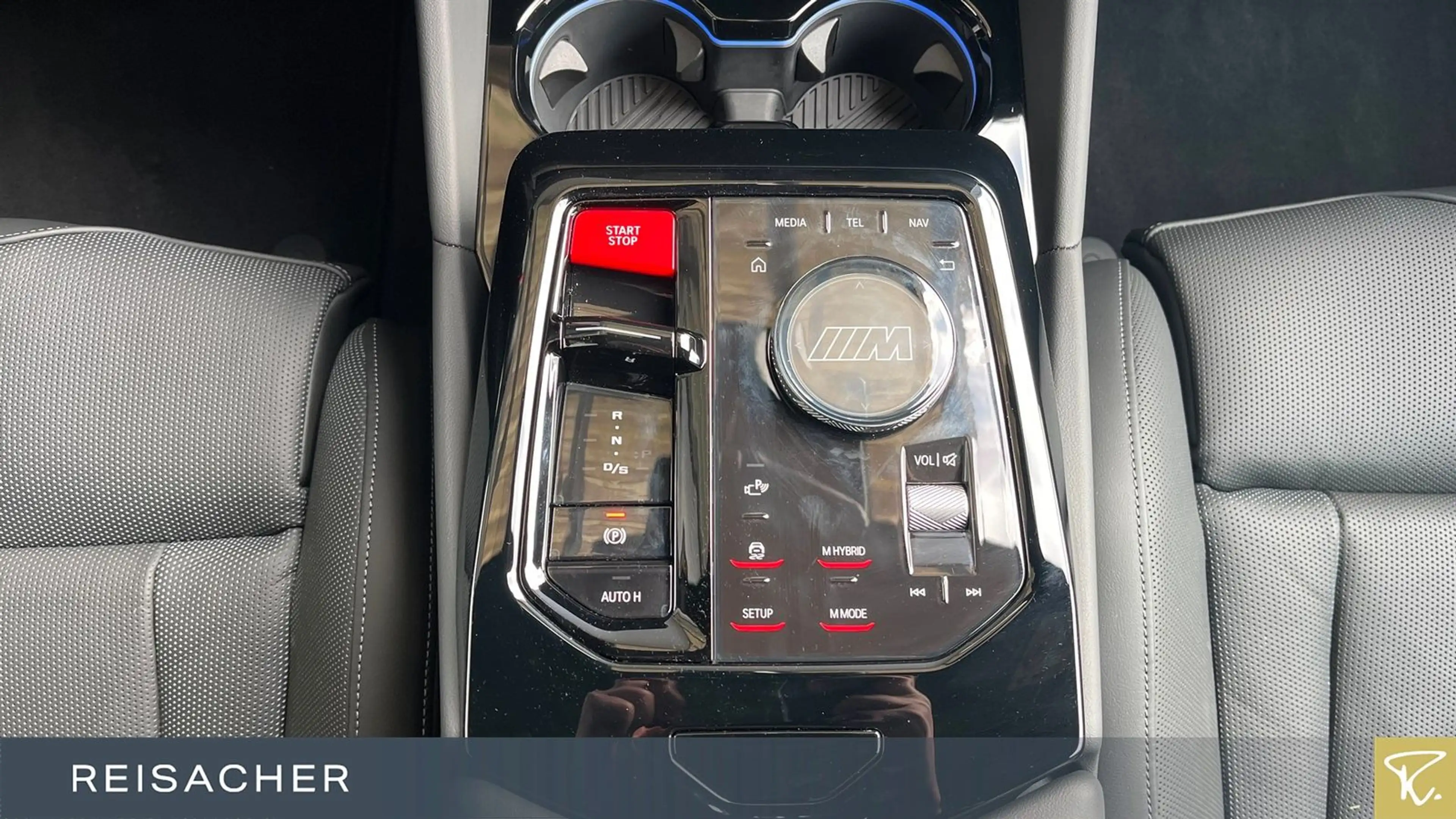 BMW M5 A Touring HUD,AHK,ACC,Sitzbel.,LKhz NP:150,8 — photo 11