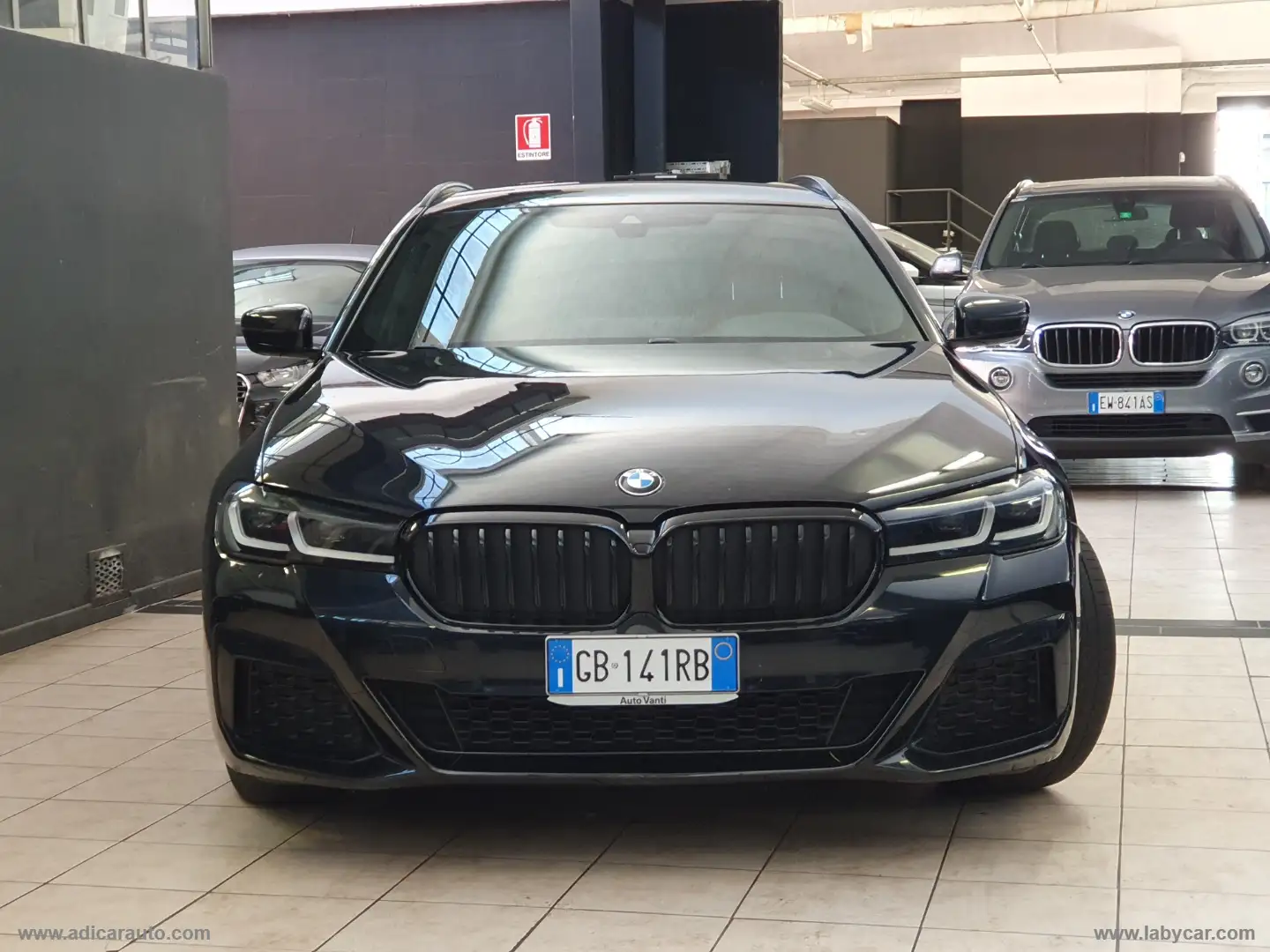 BMW 520 520d 48V xDrive Touring Msport Nero - 2