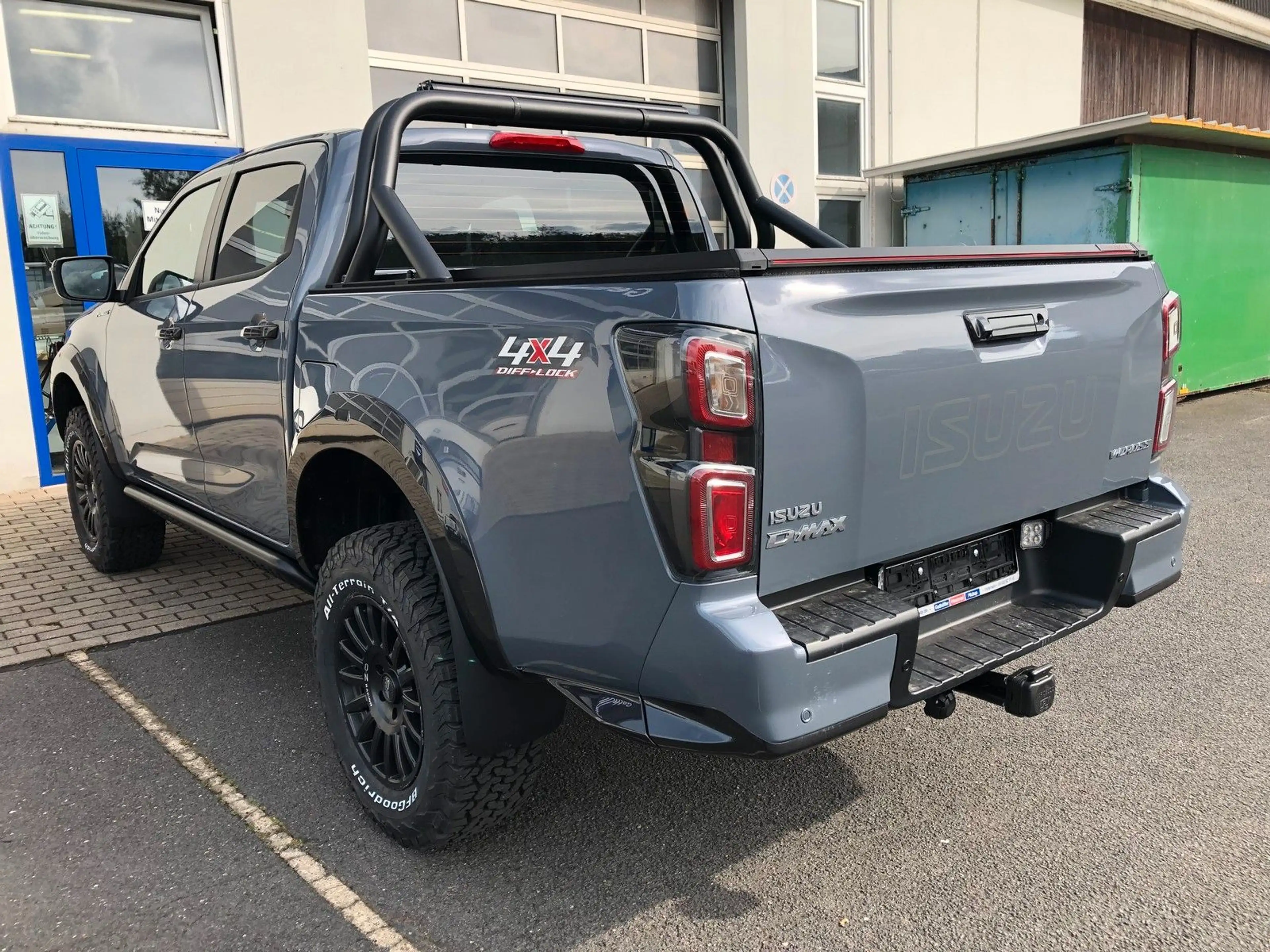 Isuzu D-Max Double Cab V-Cross AT + hohes Fahrwerk + — photo 15