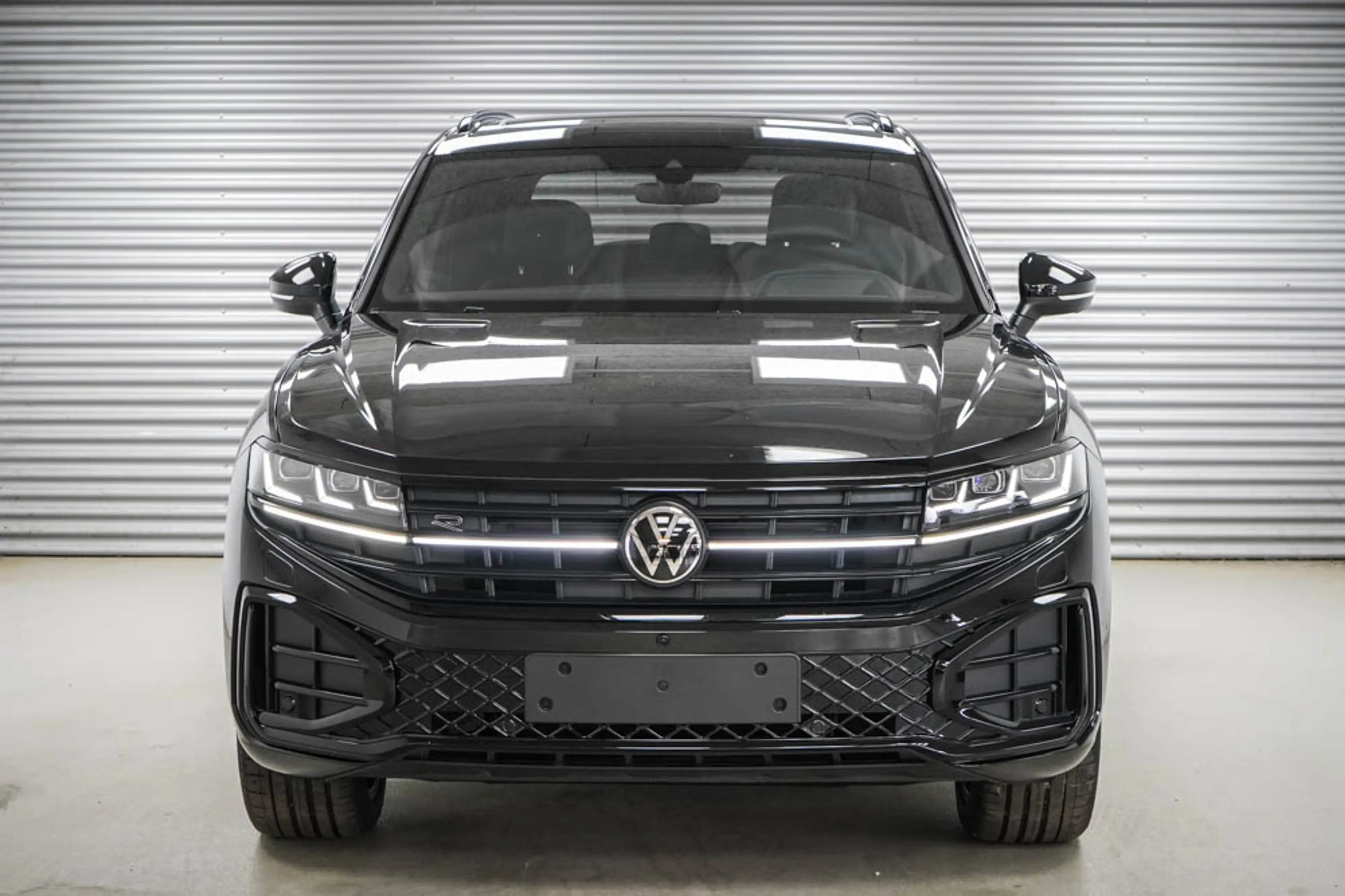 Volkswagen Touareg 3,0 V6 TDI 4Motion R-Line - LAGER — photo 2