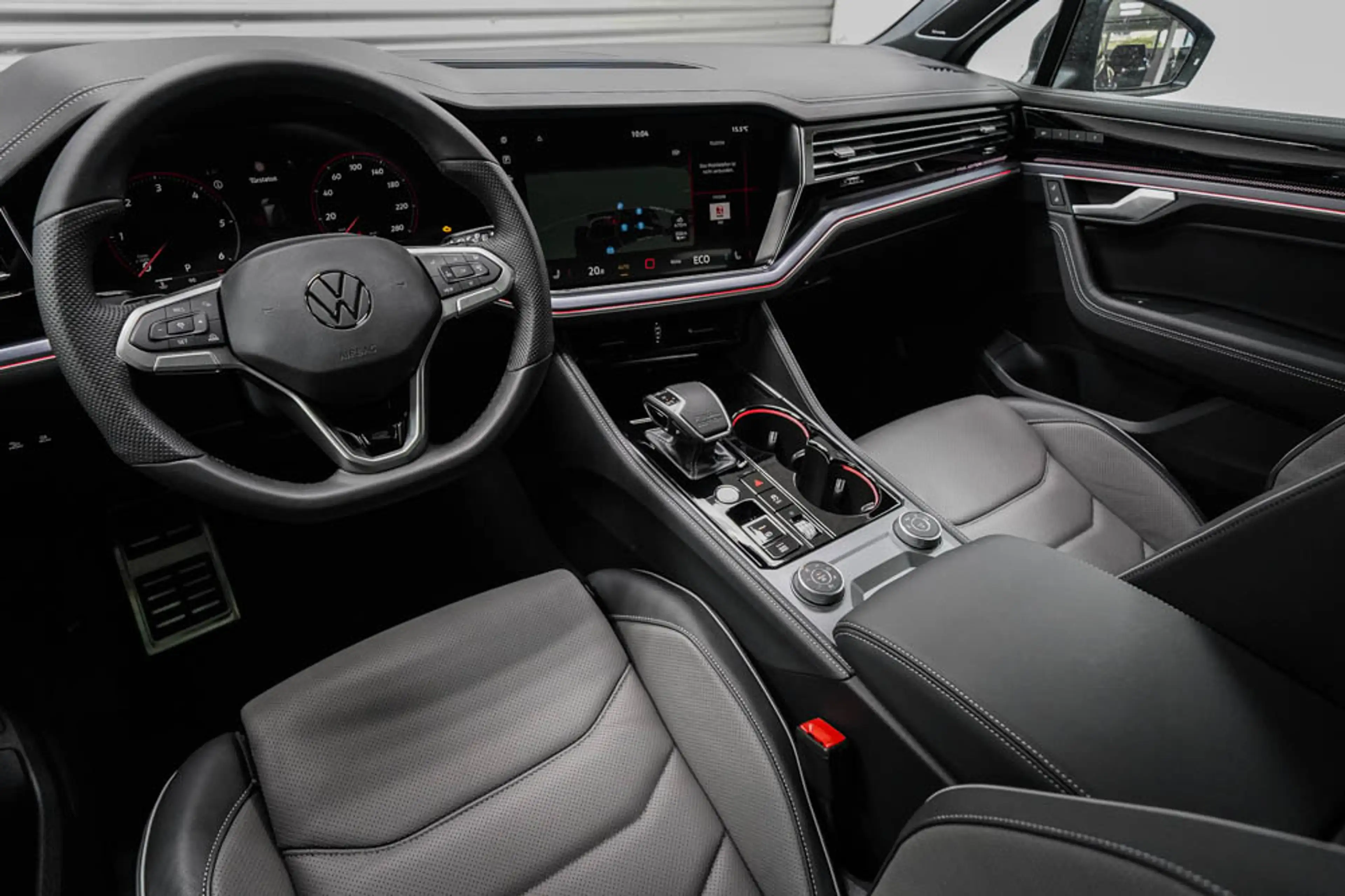 Volkswagen Touareg 3,0 V6 TDI 4Motion R-Line - LAGER — photo 7