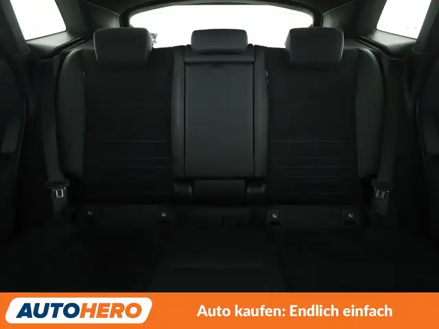 BMW 2 Series view 15