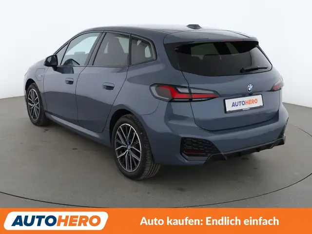 BMW 2 Series view 4