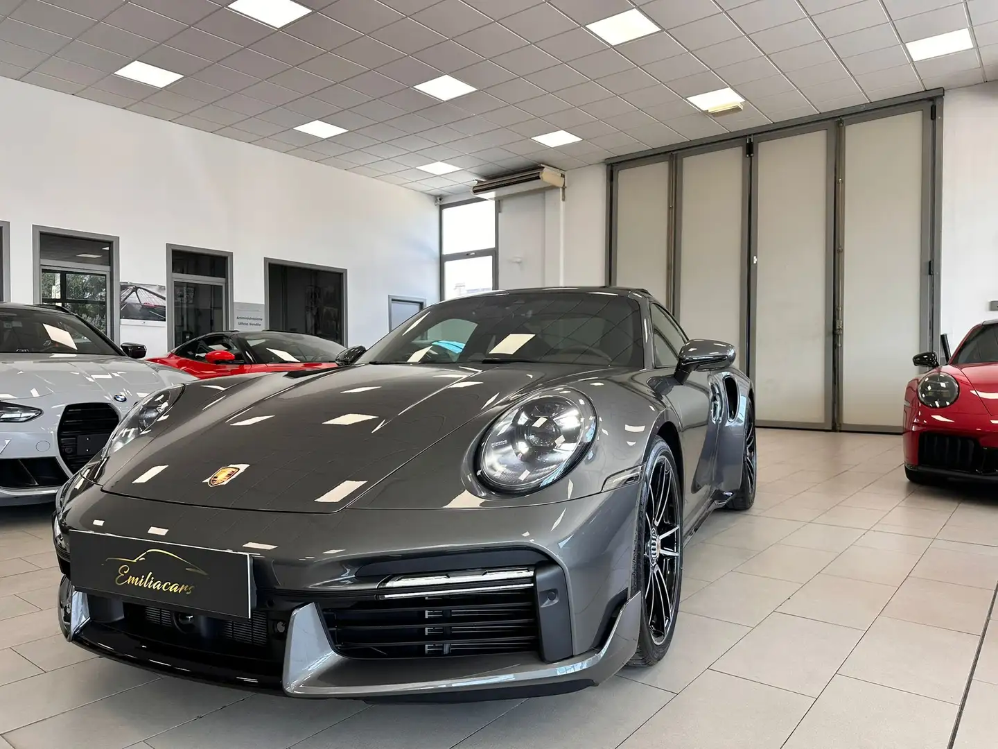 Porsche 992 Turbo S auto Grigio - 1