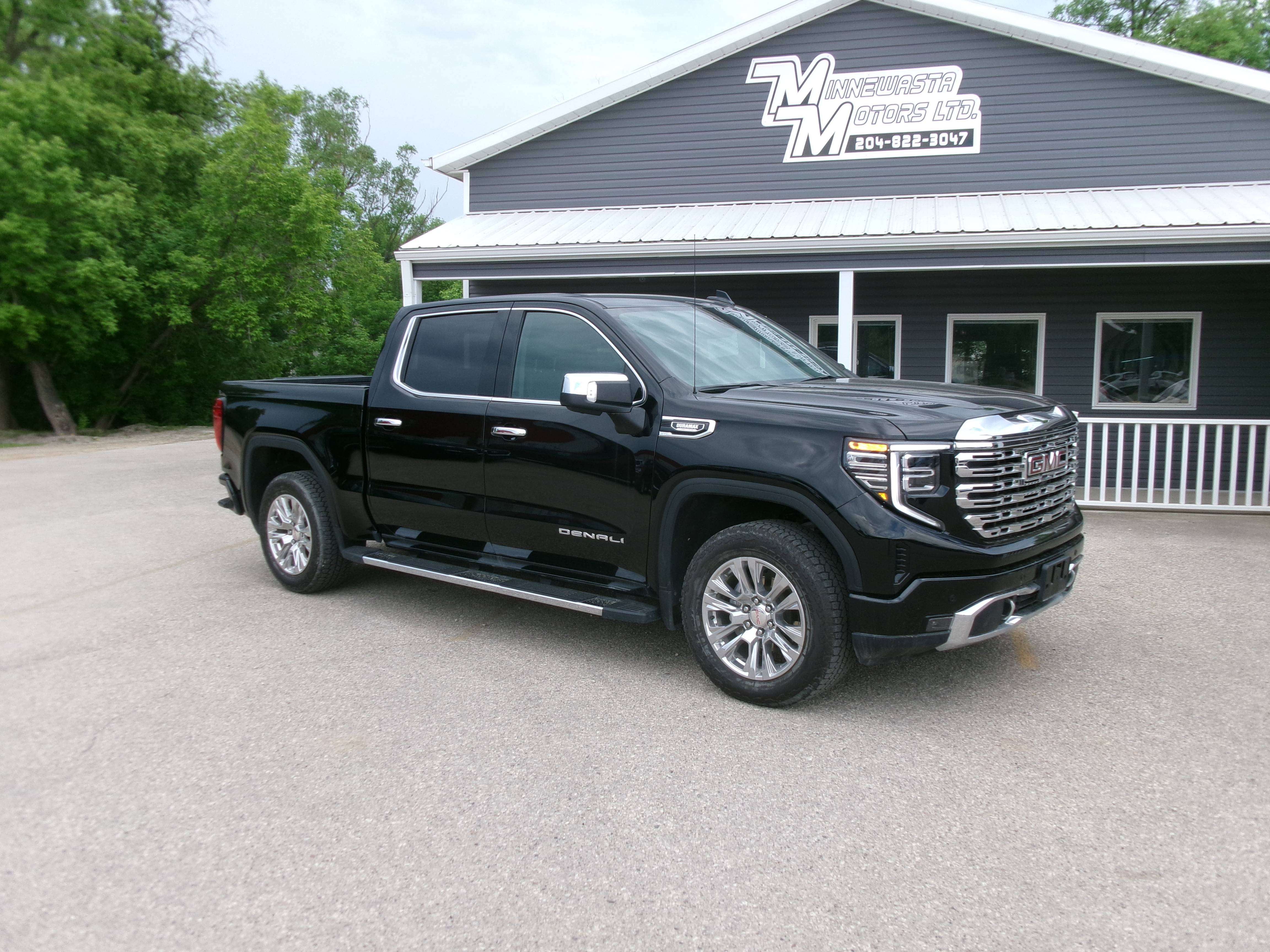 Black 2025 GMC Sierra 1500 Denali Crew Cab 4WD Pickup Truck Four-Wheel Drive Automatic