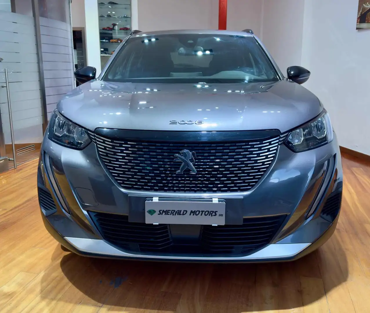 Peugeot 2008 BlueHDi 130 S&S EAT8 Allure Pack Gris - 2