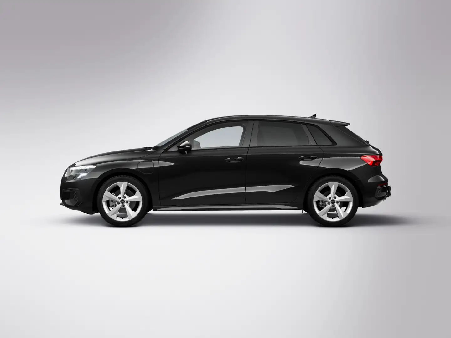 Audi A3 40 TFSI e S-line AHK Carplay Schwarz - 2
