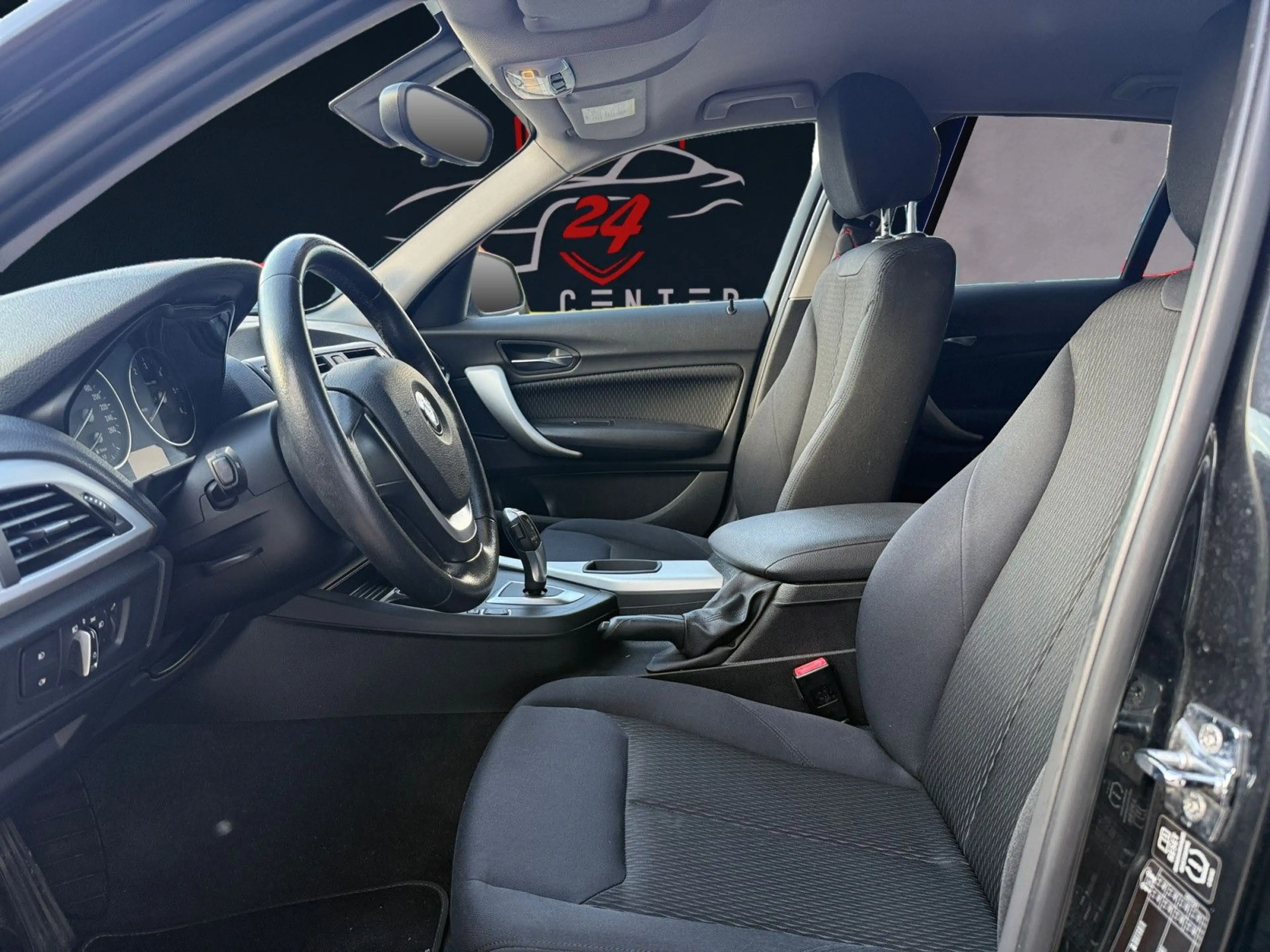 BMW 118 d Limousine/ Automatik — photo 9