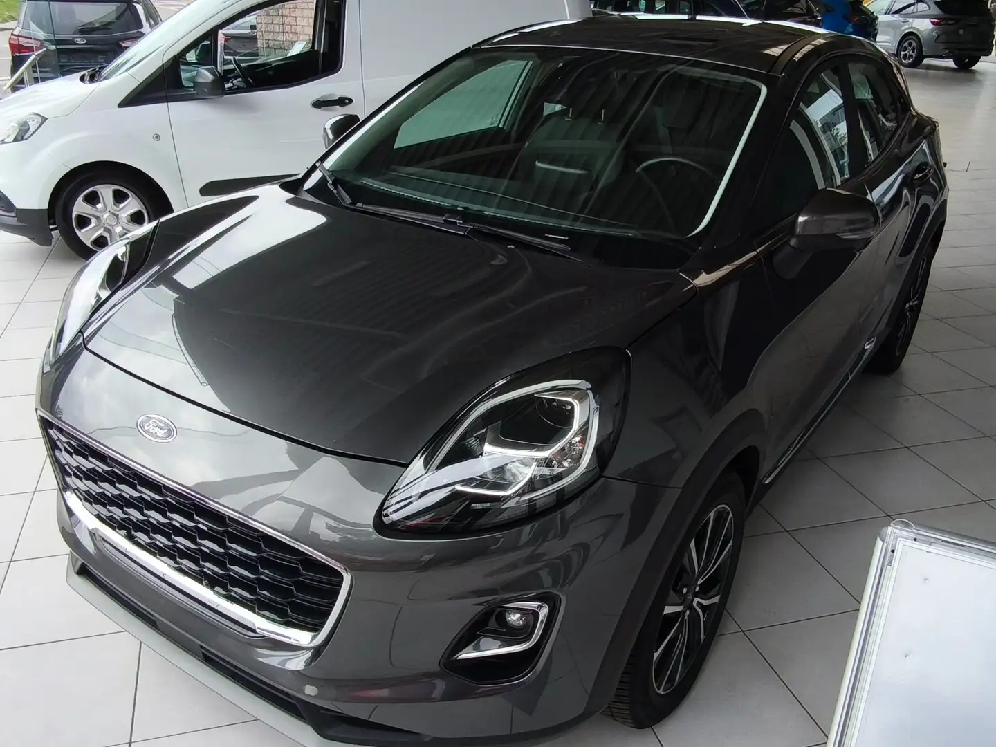 Ford Puma 1.0 EcoBoost Titanium (EU6d) Gris - 1