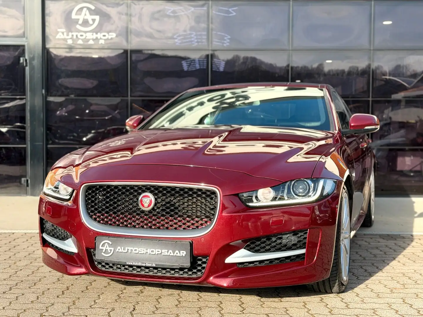 Jaguar XE R-Sport PANO/MERIDIAN/CAM/SHZ Rouge - 1