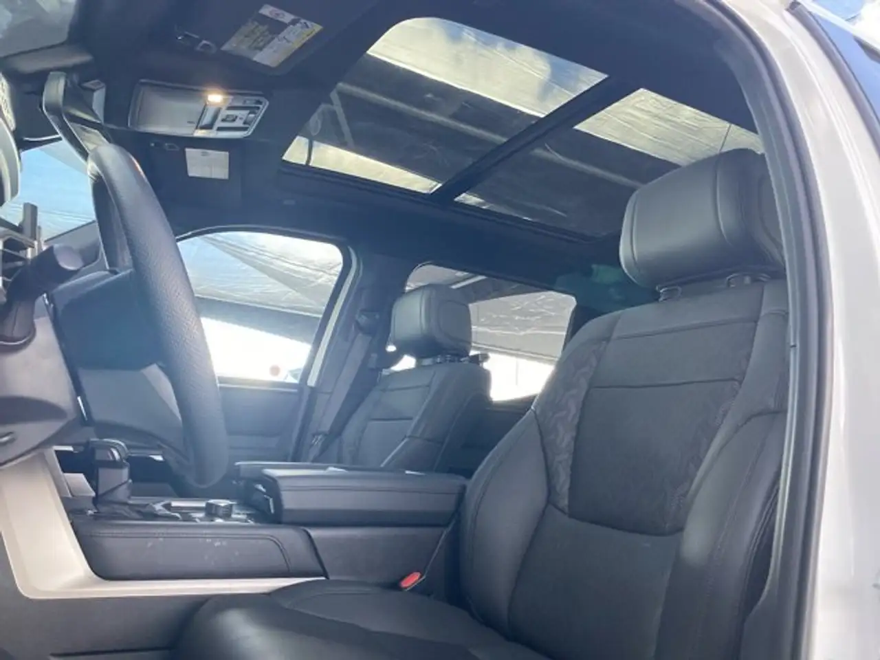 Toyota Tundra снимка Toyota Tundra