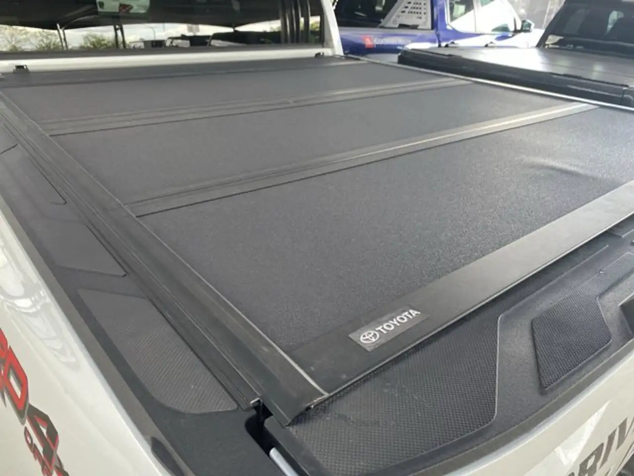 Toyota Tundra снимка Toyota Tundra
