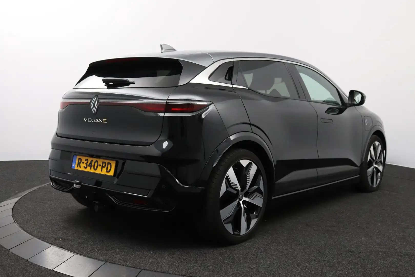 Renault Megane E-Tech EV60 220 Optimum Charge Techno | Trekhaak | Two To Чорний - 2