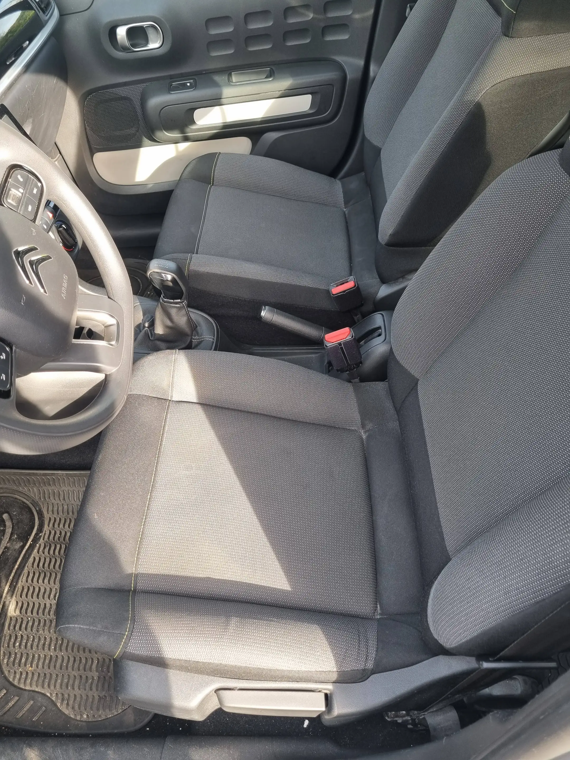 Citroen C3 C3 1.2i PureTech Feel S — photo 8