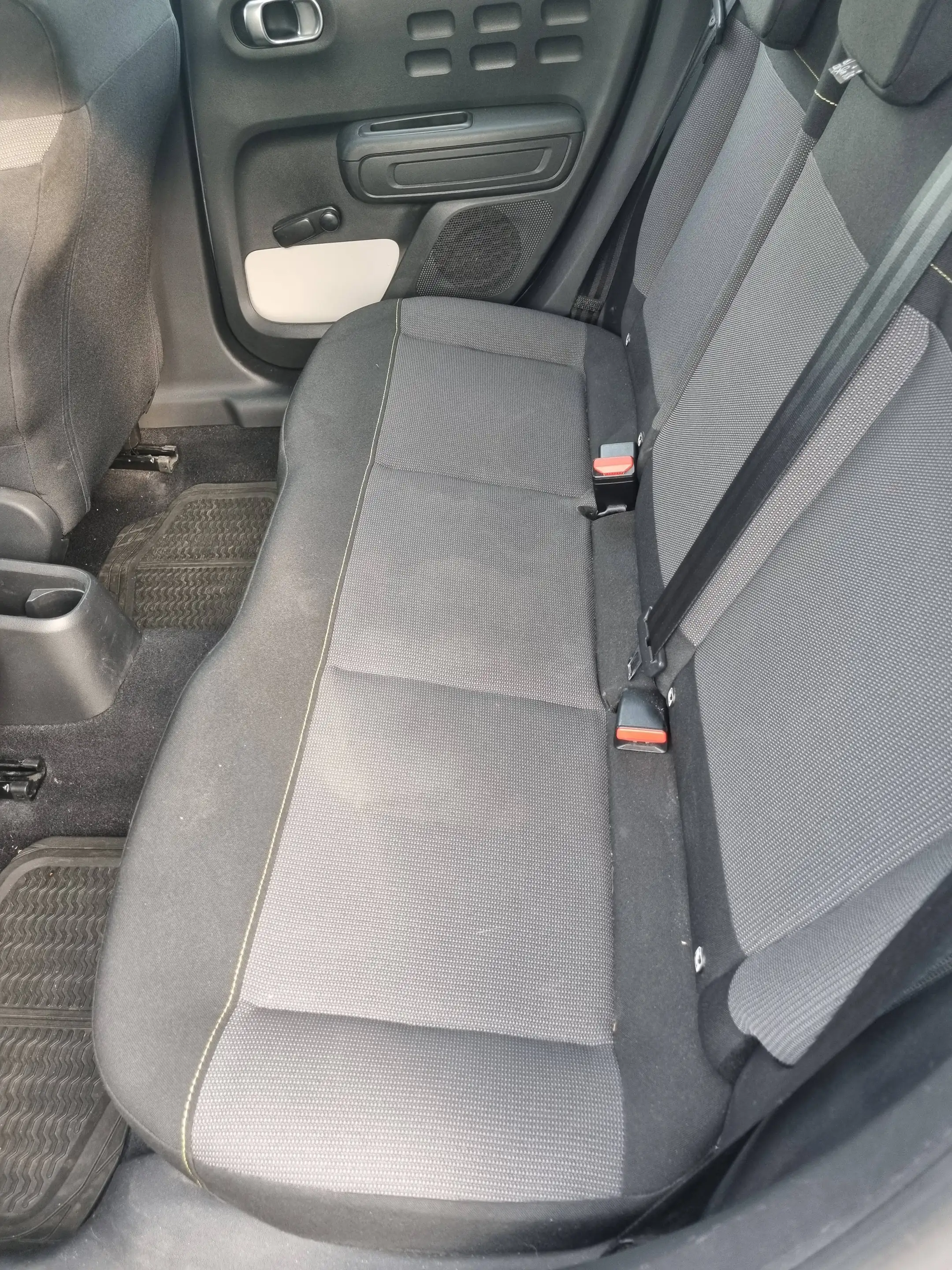 Citroen C3 C3 1.2i PureTech Feel S — photo 9