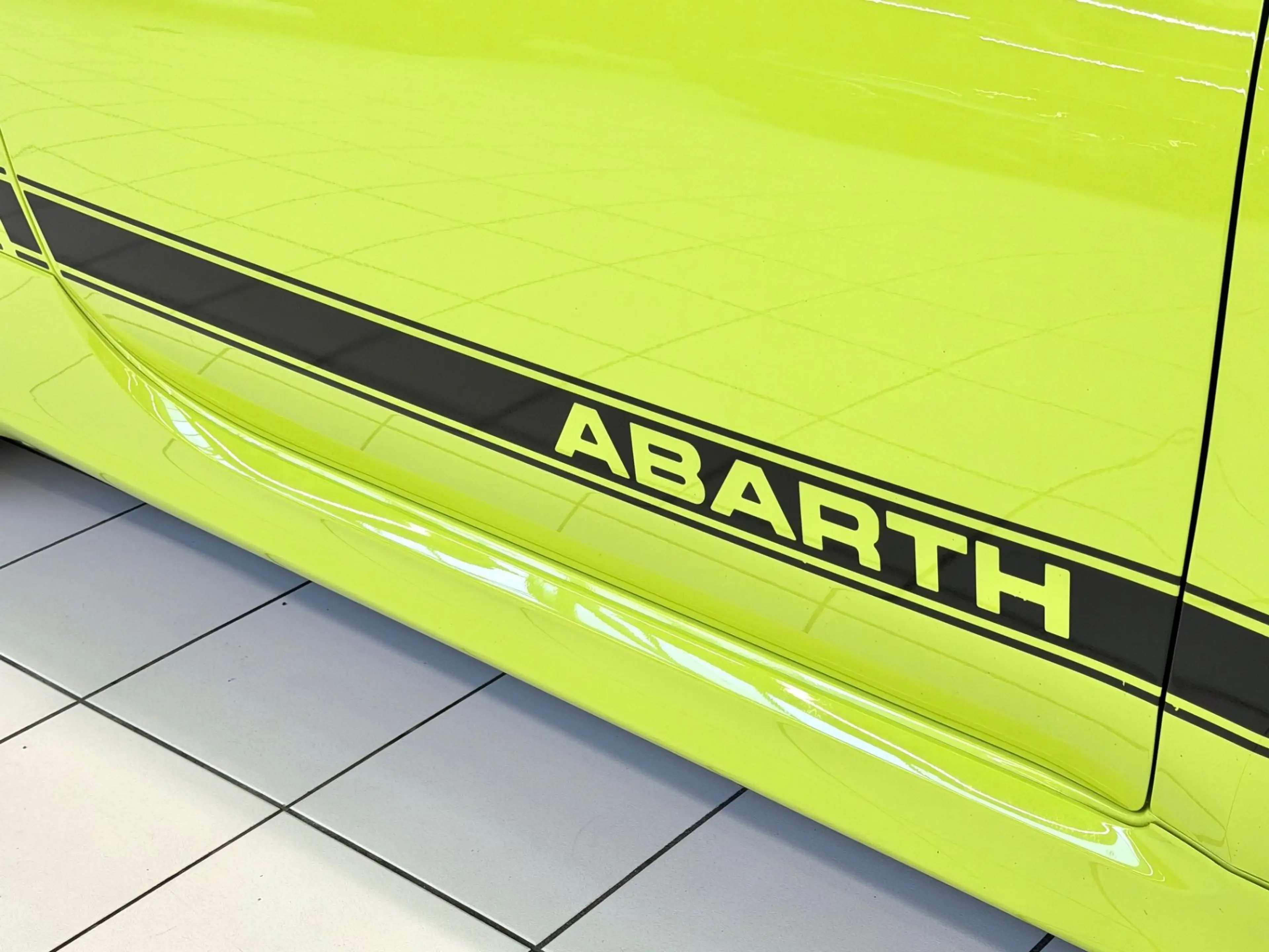 Abarth 595 Turismo Automatik / Xenon/AppleCarplay/ — photo 15