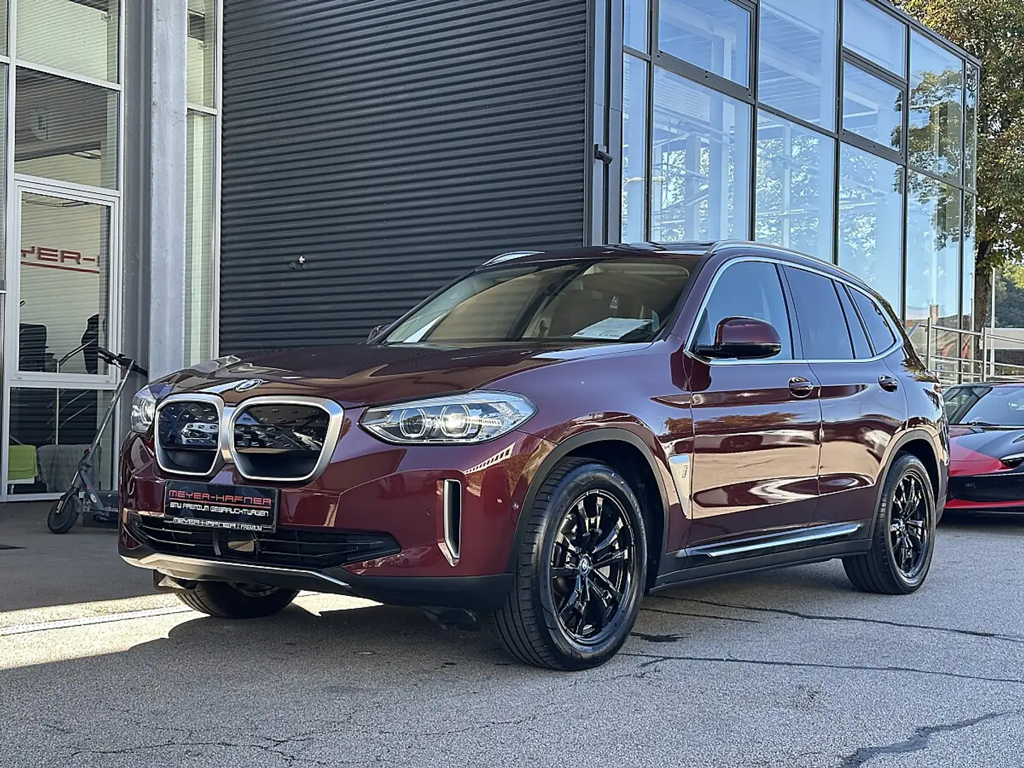 BMW iX3 Inspiring / AHK / Driving Prof / 19" Rot - 2