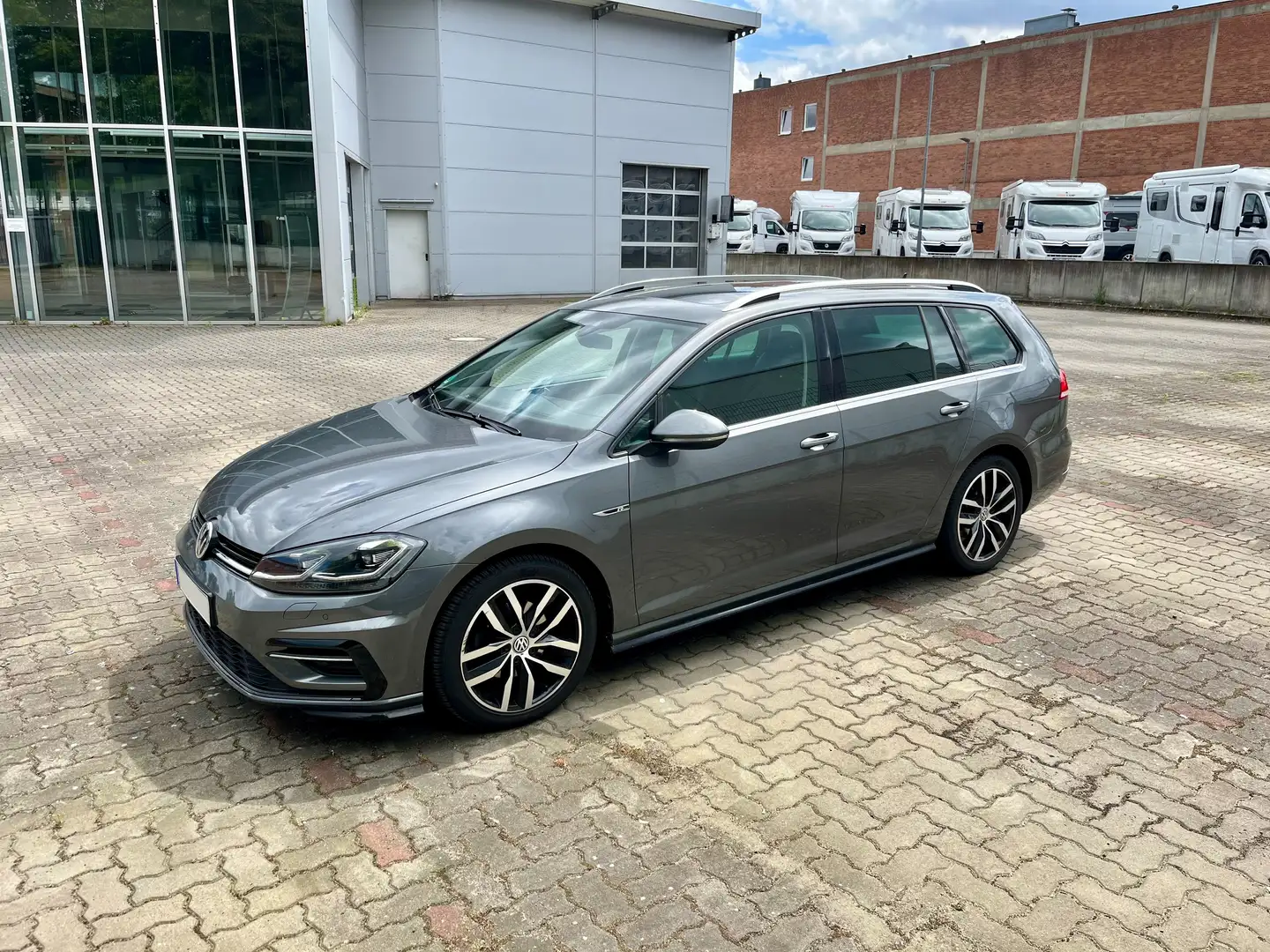 Volkswagen Golf Variant Golf VII Variant 1.5 TSI ACT DSG Highline R-Line Grau - 1