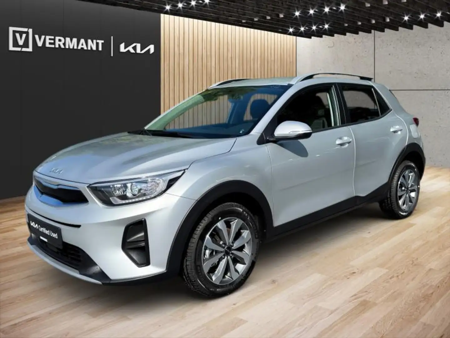 Kia Stonic 1.0T 100pk Vision Plateado - 1