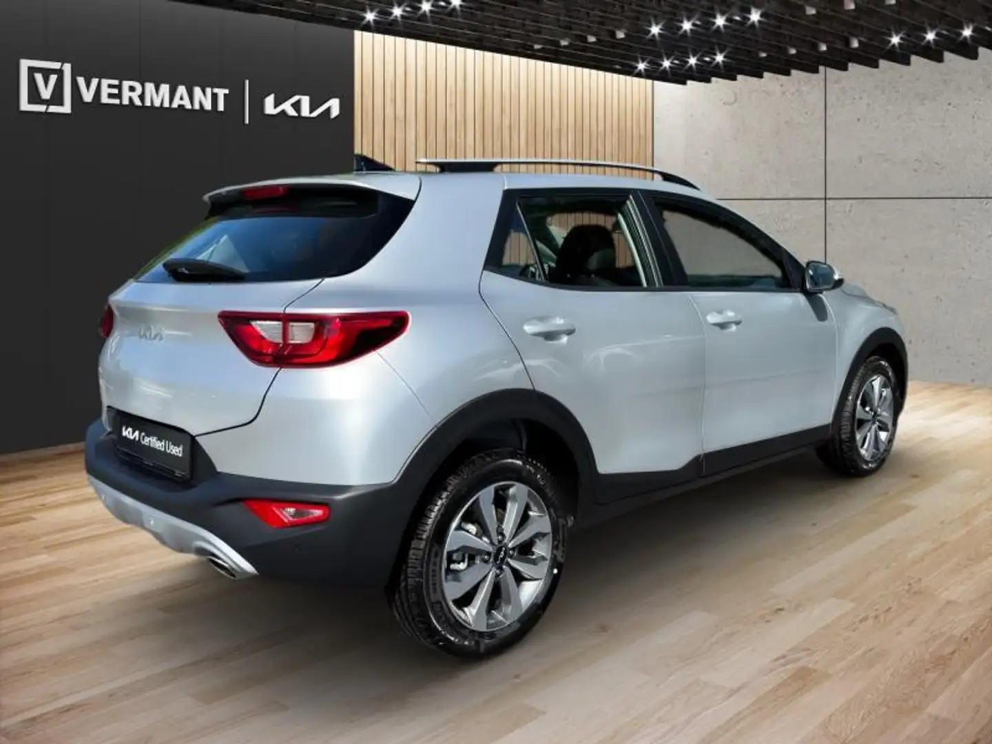 Kia Stonic 1.0T 100pk Vision Plateado - 2