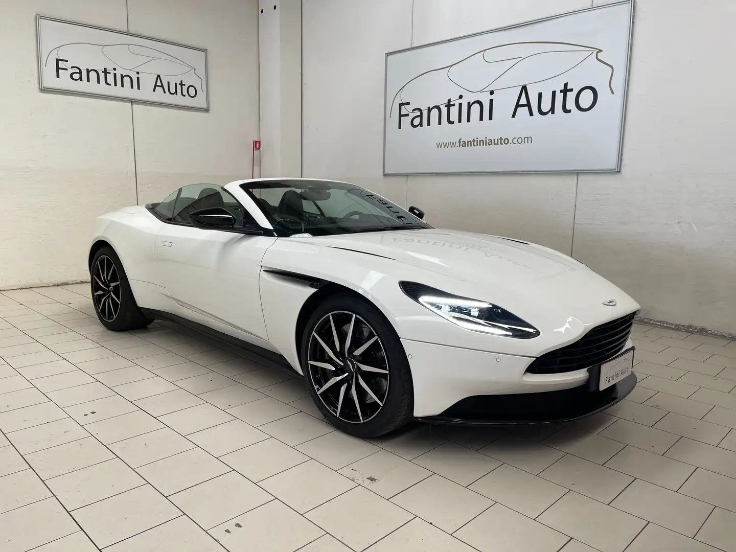 Aston Martin DB11 Volante 4.0 V8 -Unico Proprietario-Dettagli in Bio Blanco - 1