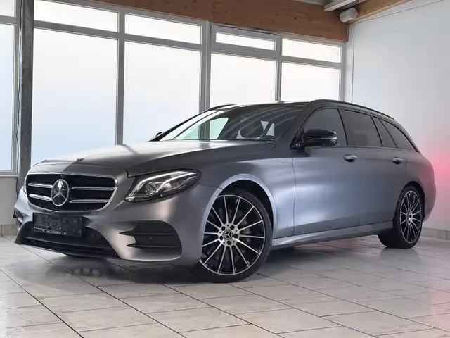 Mercedes-Benz E 450 4Matic AMG-Pano/Carplay/Burmester/ACC/Stdh