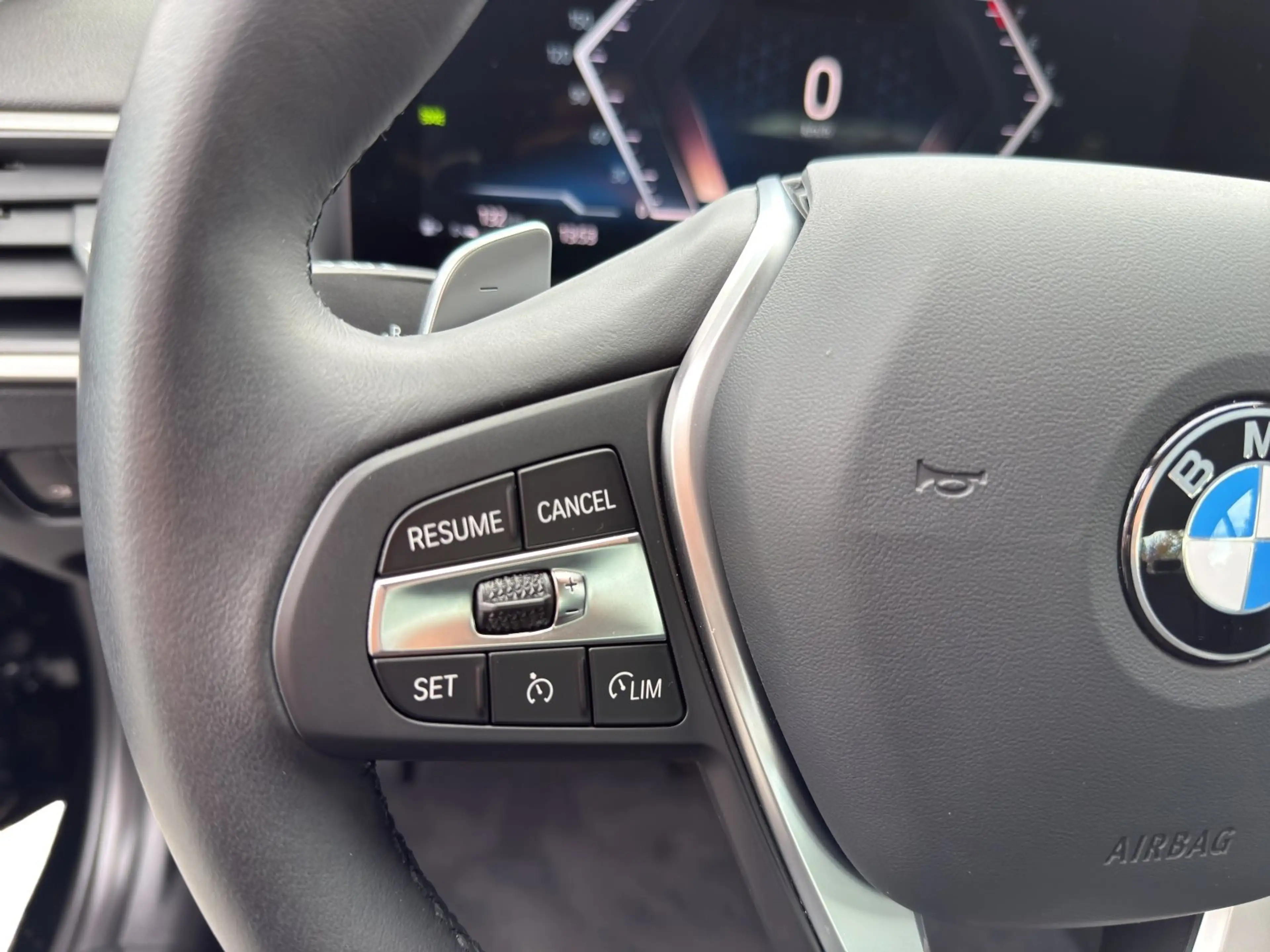 BMW 318 i NAVI GRA PDC — photo 23