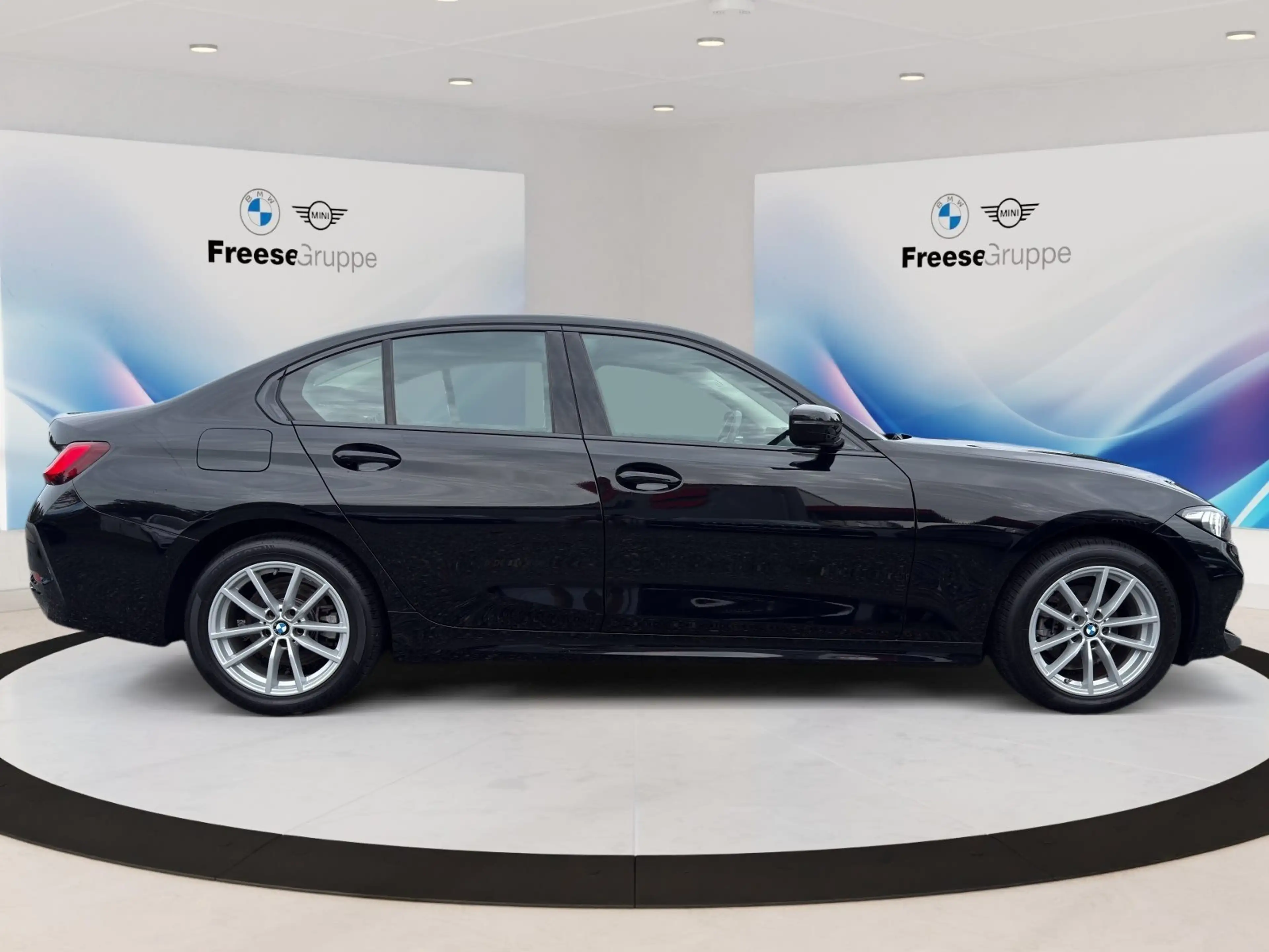 BMW 318 i NAVI GRA PDC — photo 7