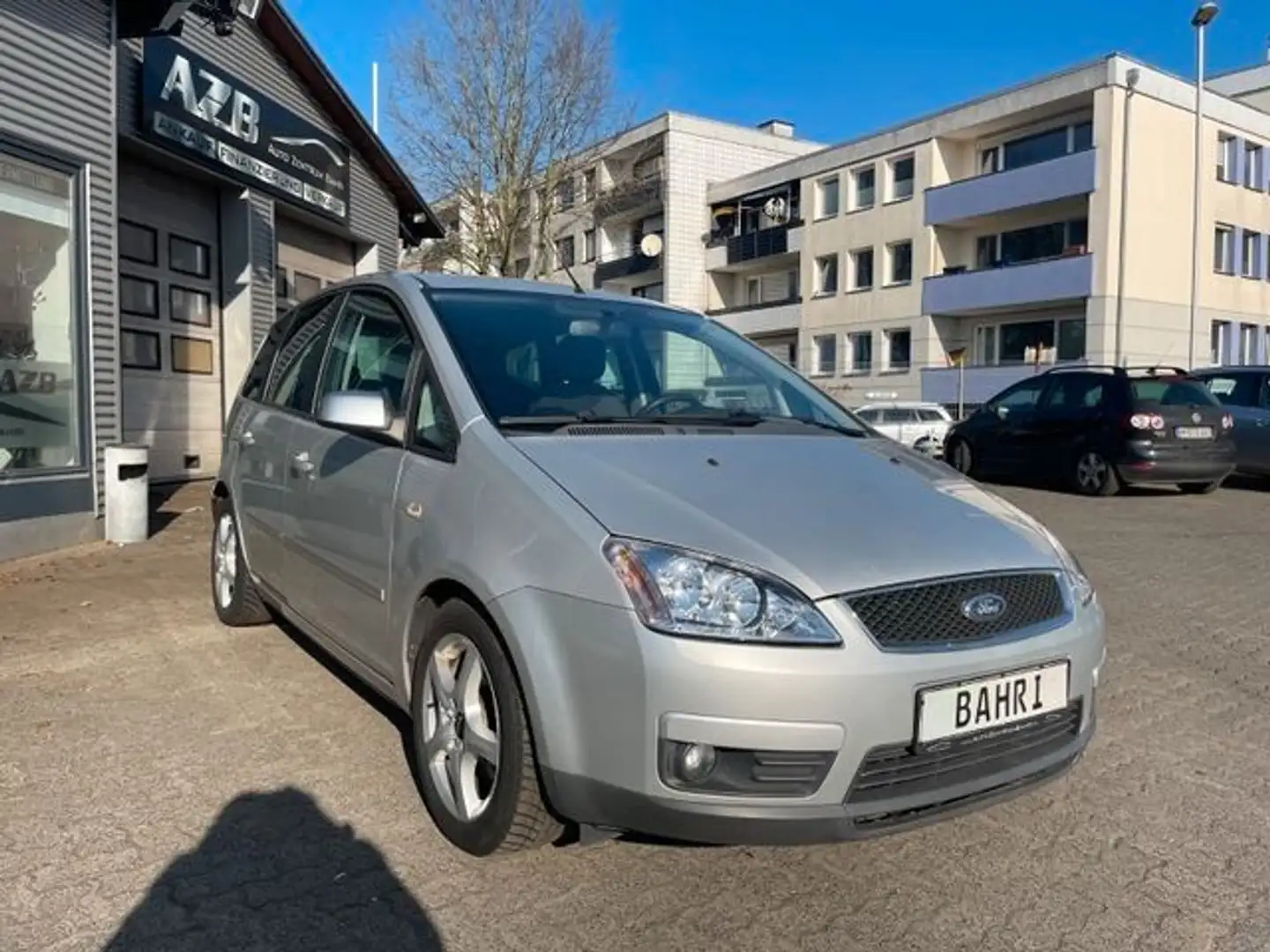 Ford Focus C-MAX Trend 1.6 TDCI*Klima*AHK* Silber - 1