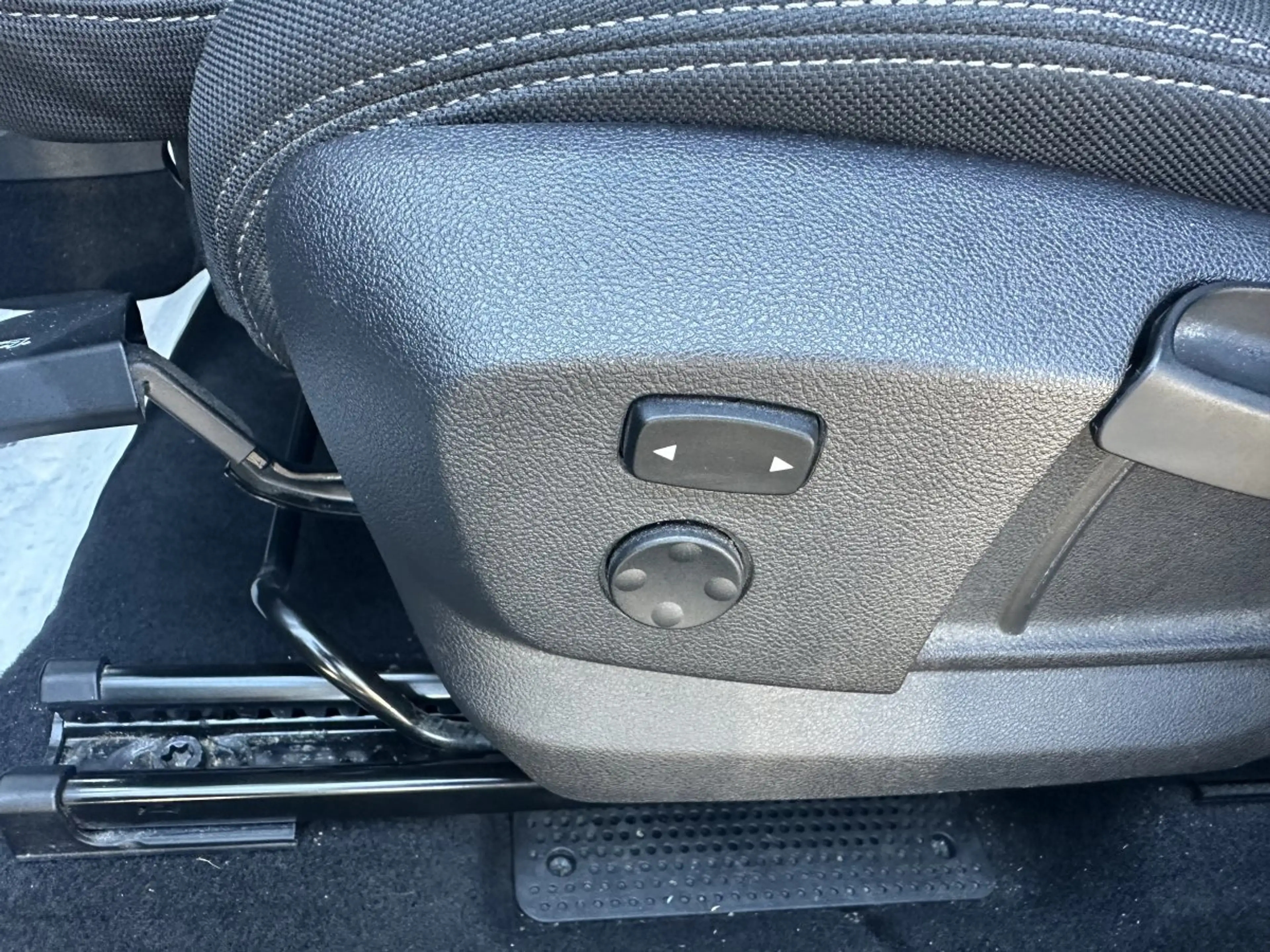 BMW 216 Active Tourer ADVANTAGE*LED*NAVI*PDC — photo 9