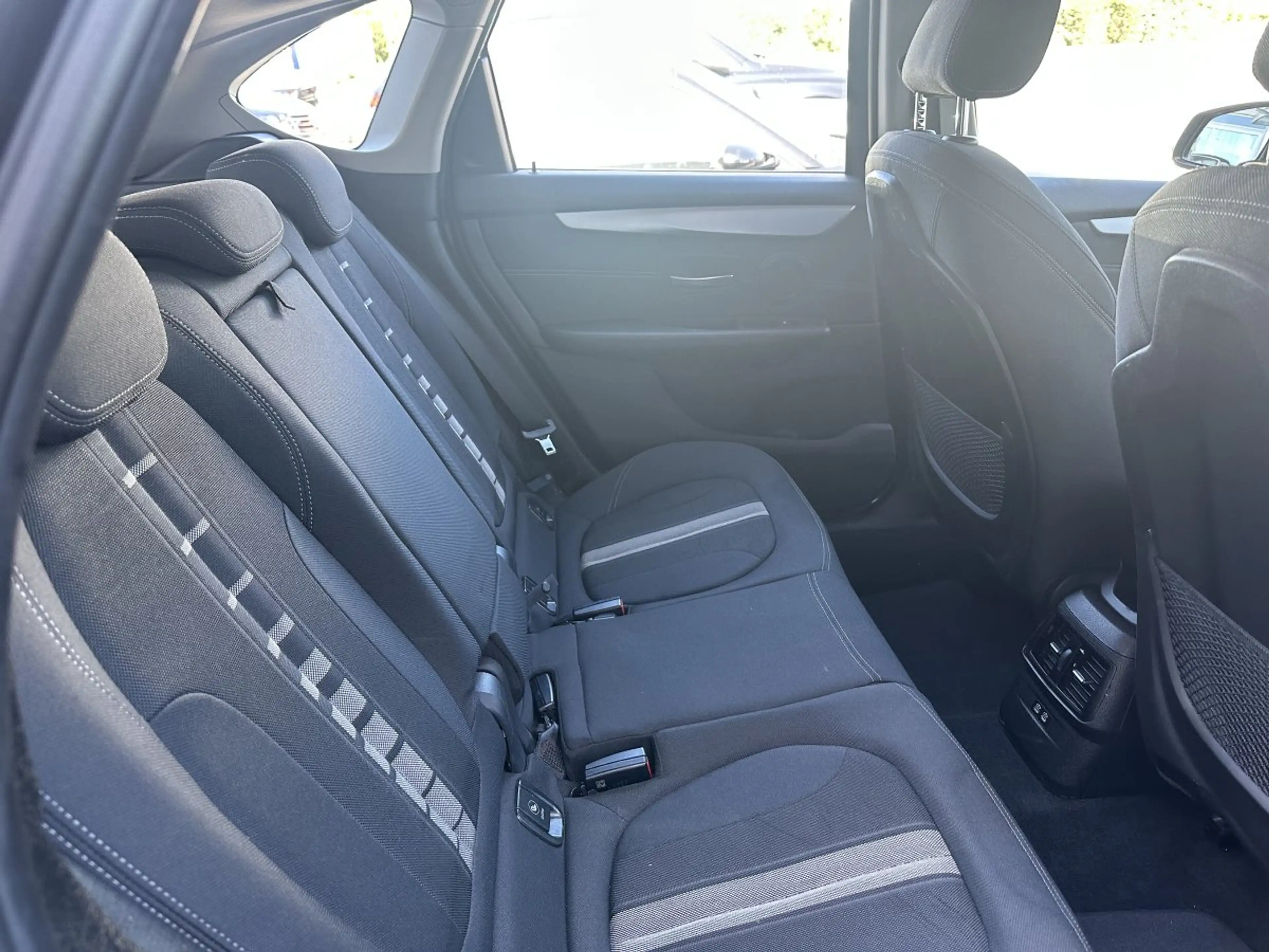 BMW 216 Active Tourer ADVANTAGE*LED*NAVI*PDC — photo 12