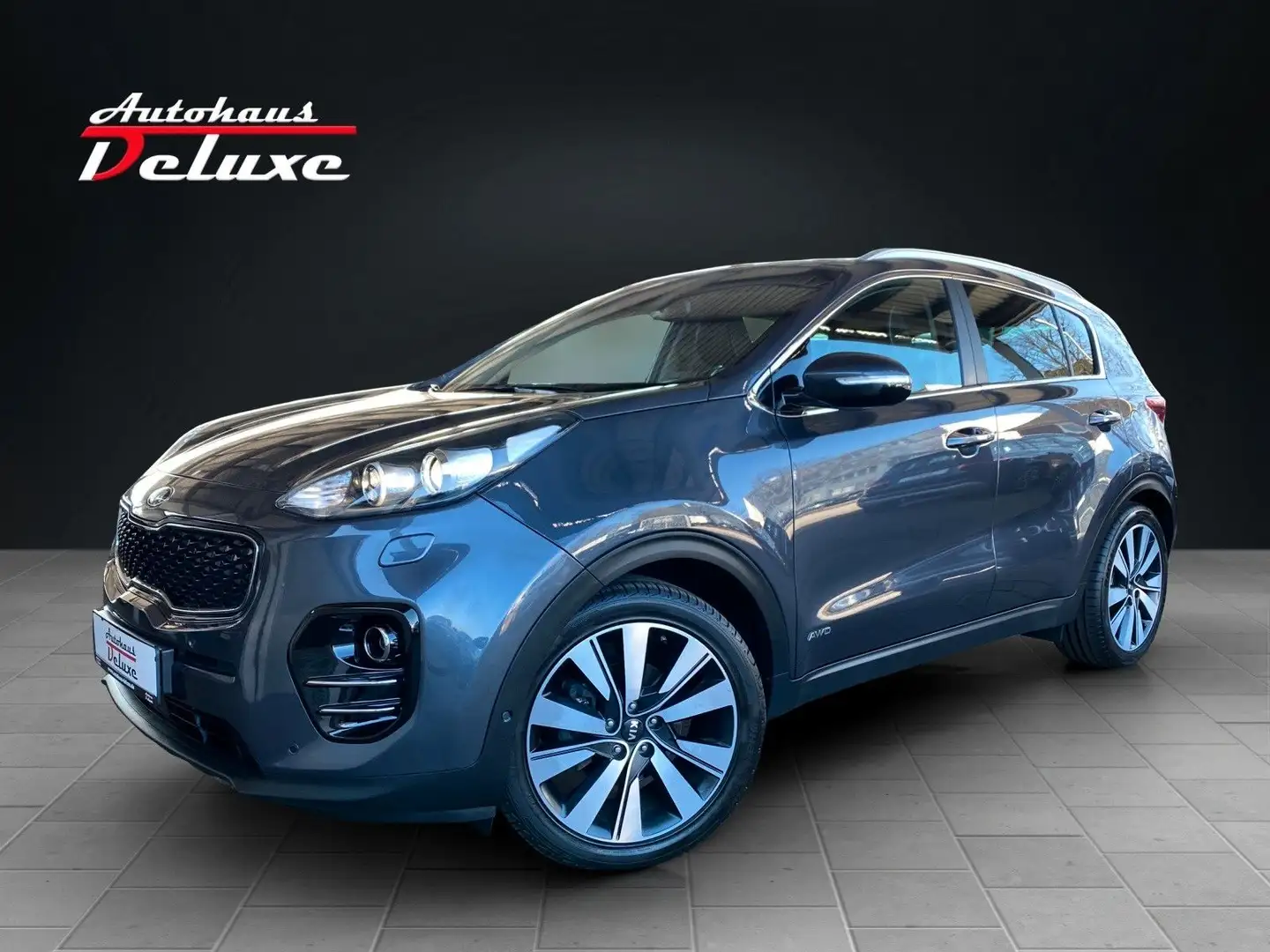 Kia Sportage 2,0CRDi 4WD KAMERA-PANORAMA-ACC-AHK-JBL Grau - 1