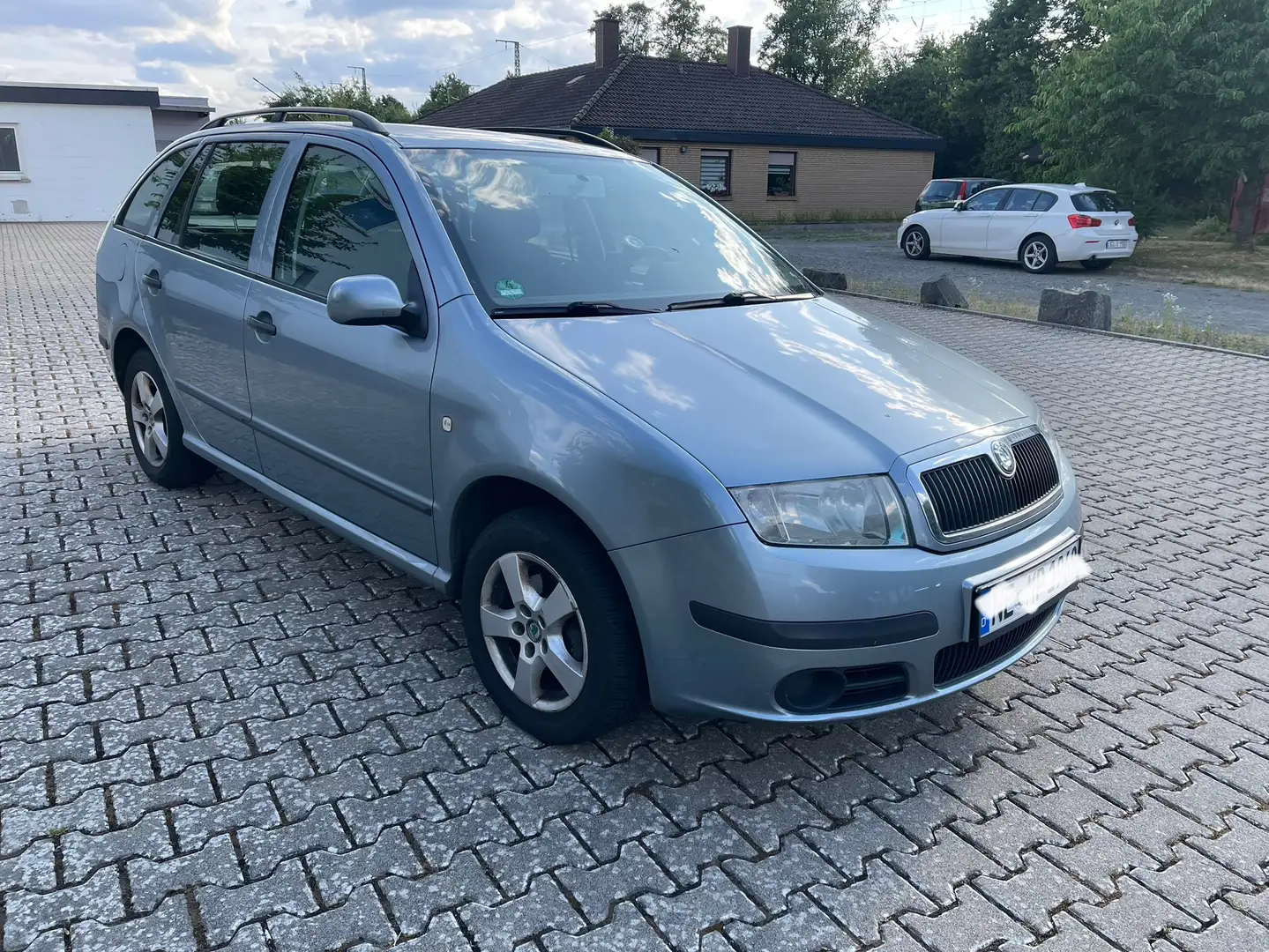 Skoda Fabia Extra Gris - 1