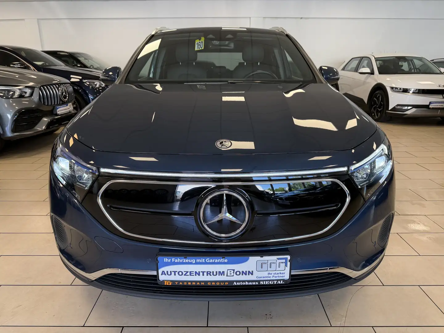 Mercedes-Benz EQA 250 e Progressive*Distronic+*MBUX*LED*Navi*SHZ Blau - 2