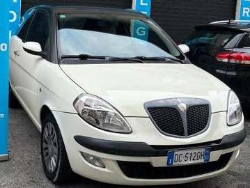 Ypsilon II 2003 1.2 8v MomoDesign