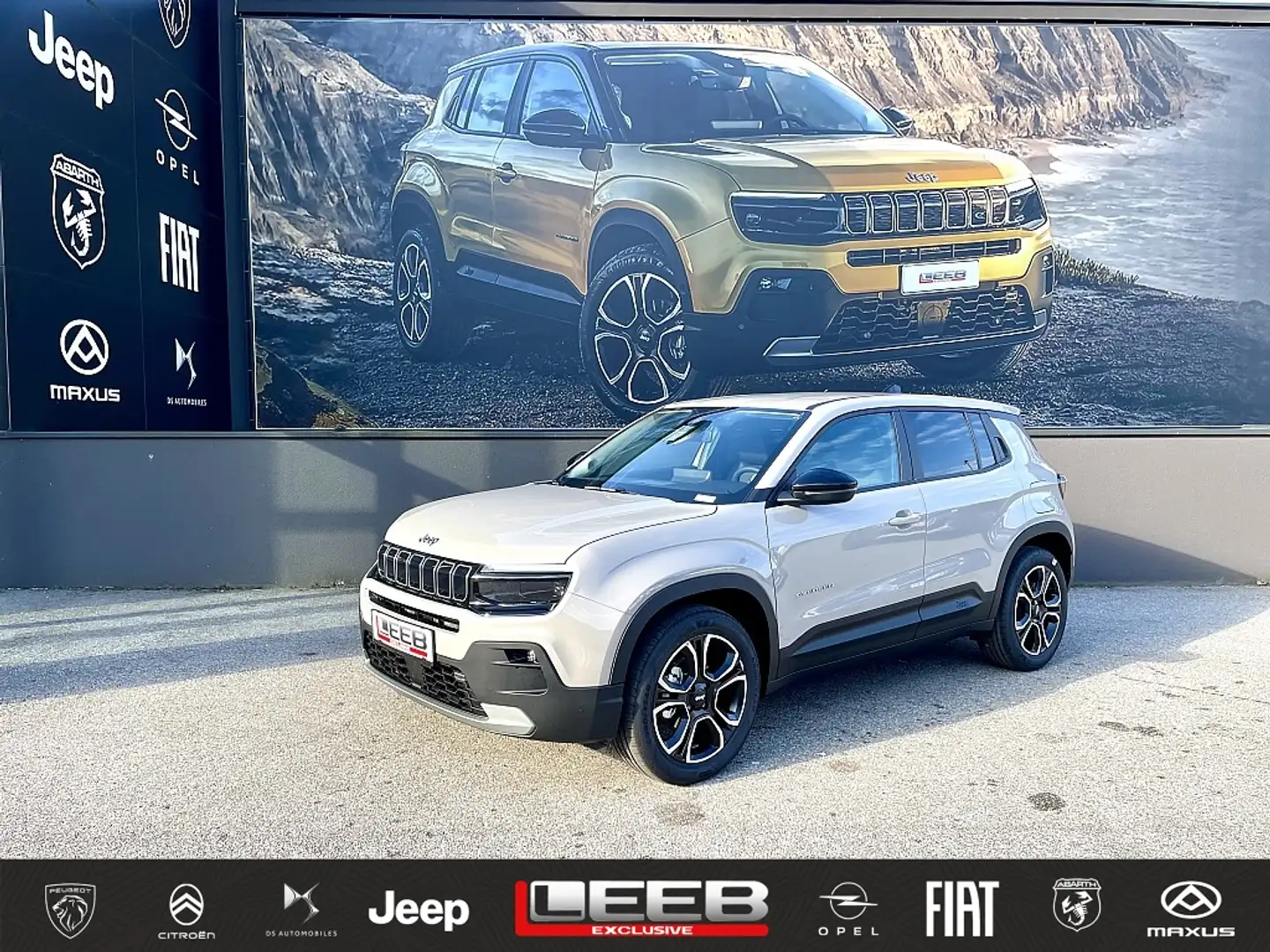 Jeep Avenger 1.2 GSE T3 Altitude inkl. Winterpaket & LED-Sty... Beige - 1