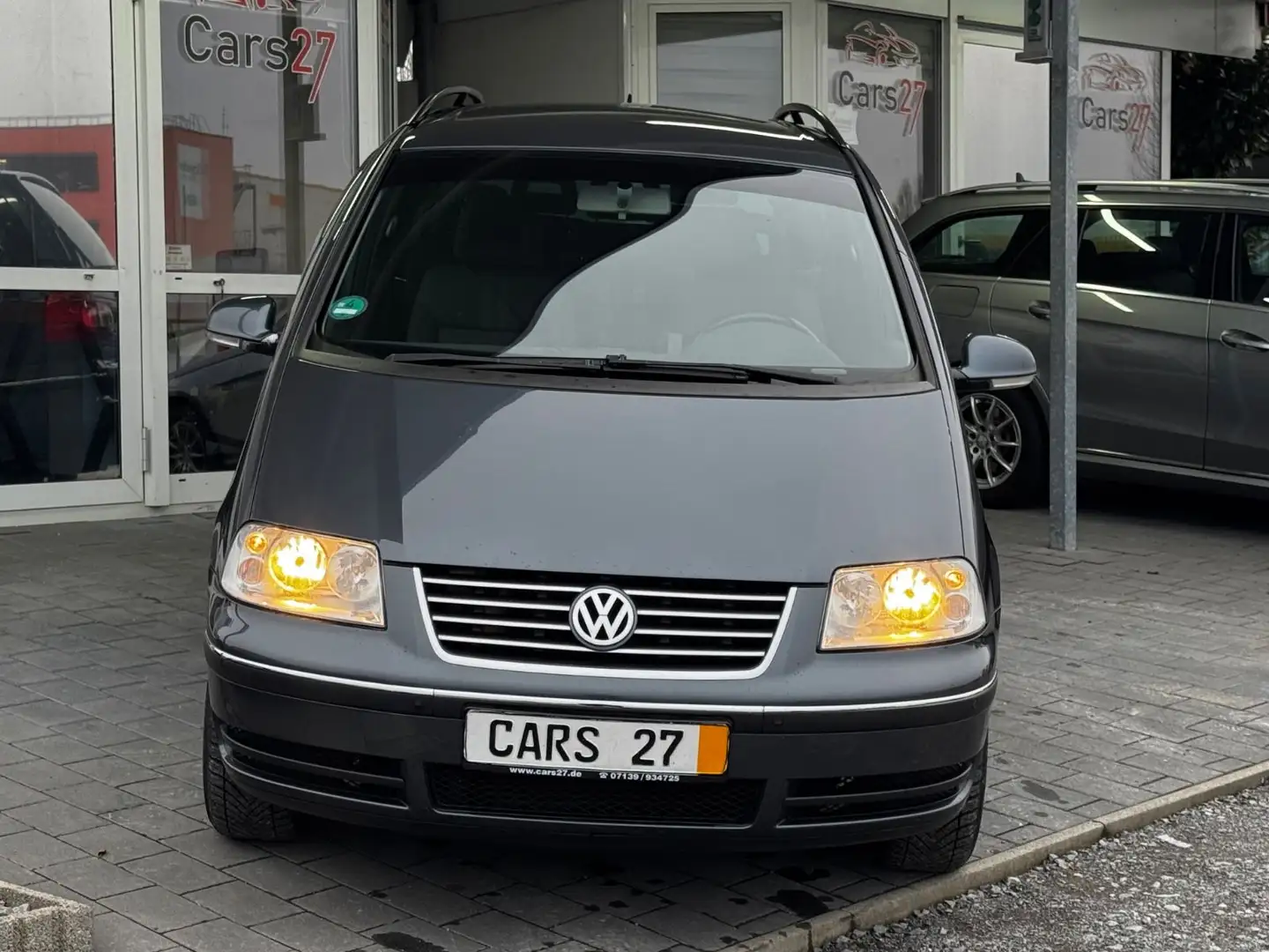 Volkswagen Sharan 1.9TDI AUTOMATIK 7-Sitzer Navi Klima PDC Grau - 2