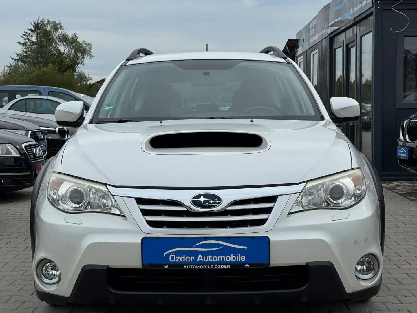 Subaru Impreza 2.0 KAT XV+Finanzierung+Garantie++ Weiß - 2