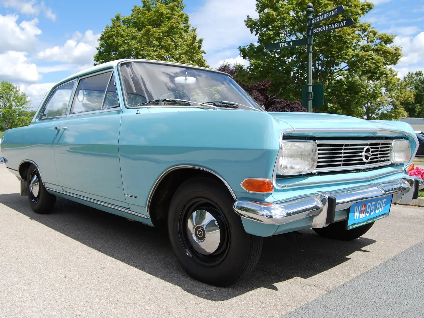 Opel Rekord 1700 S Blauw - 1