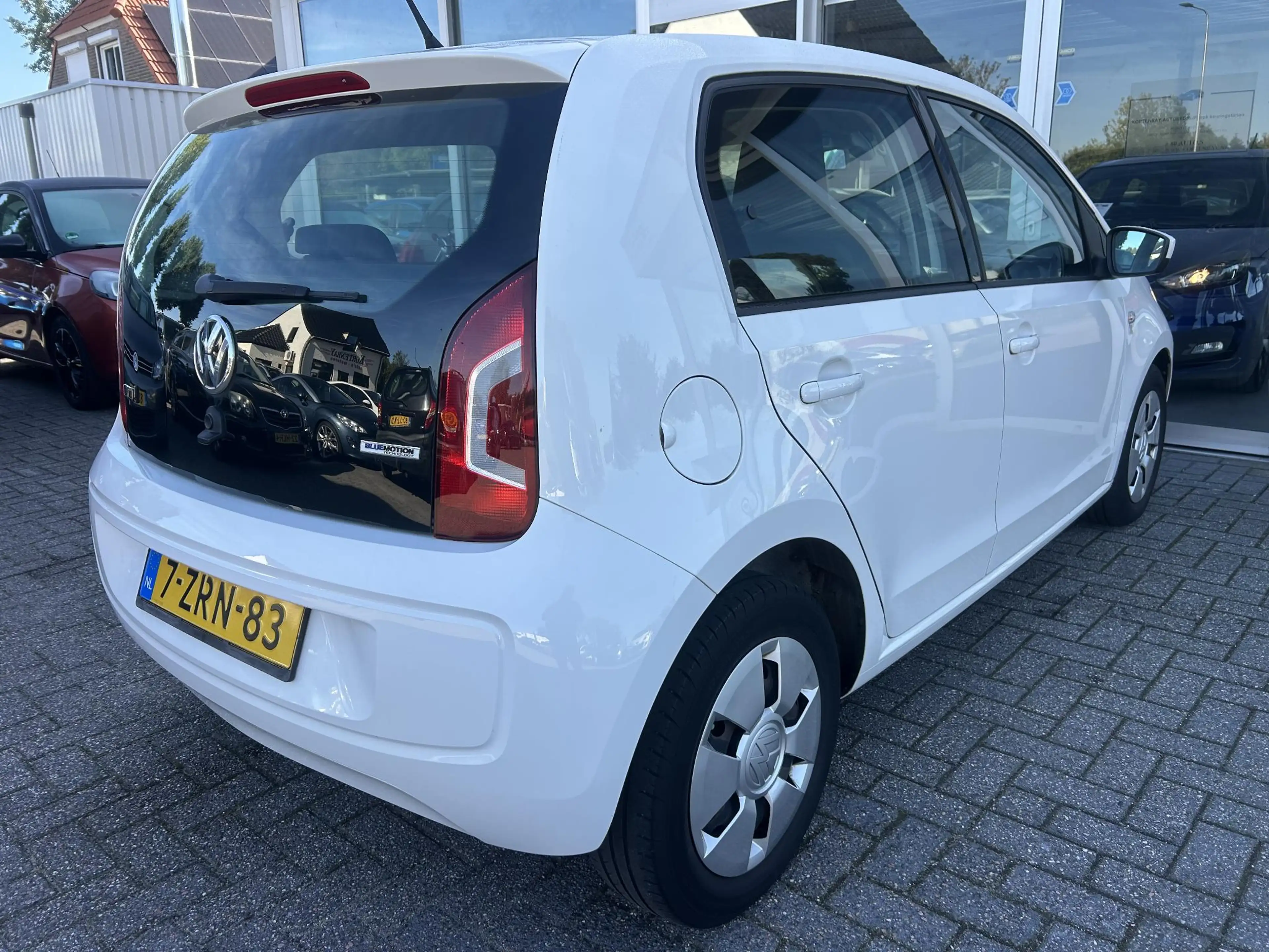 Volkswagen up! 1.0 move up! BlueMotion nieuwstaat/airco/elektrisc — photo 5