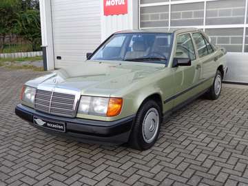 200-500 (W124) 230 E Belastingvrij zeer mooi